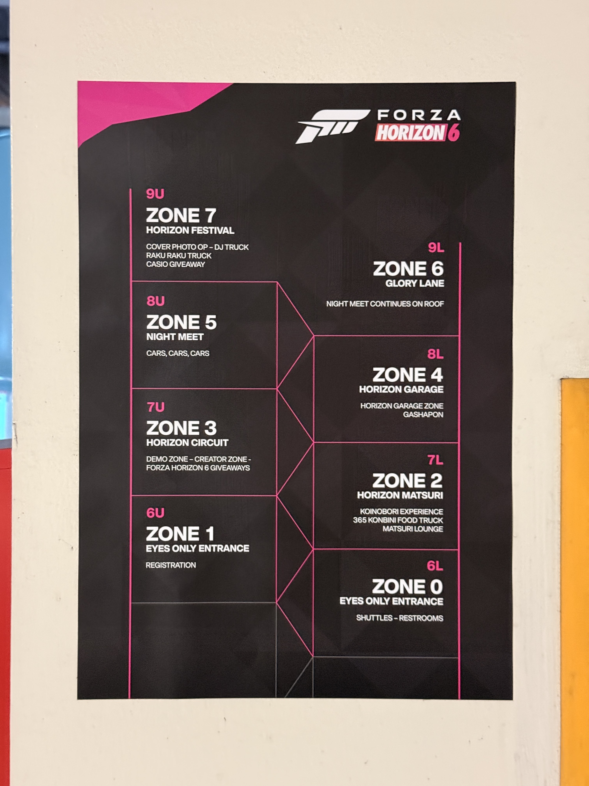 イベントは立体駐車場を貸し切って行なわれた