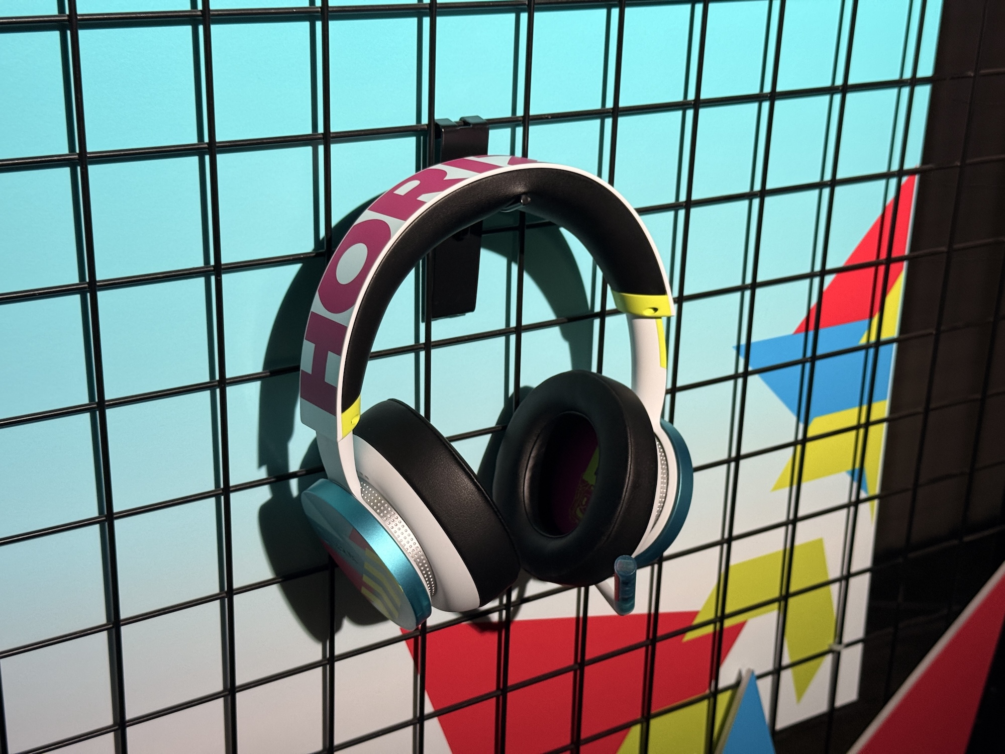 ヘッドセットも登場。これらは5月19日に発売予定だ