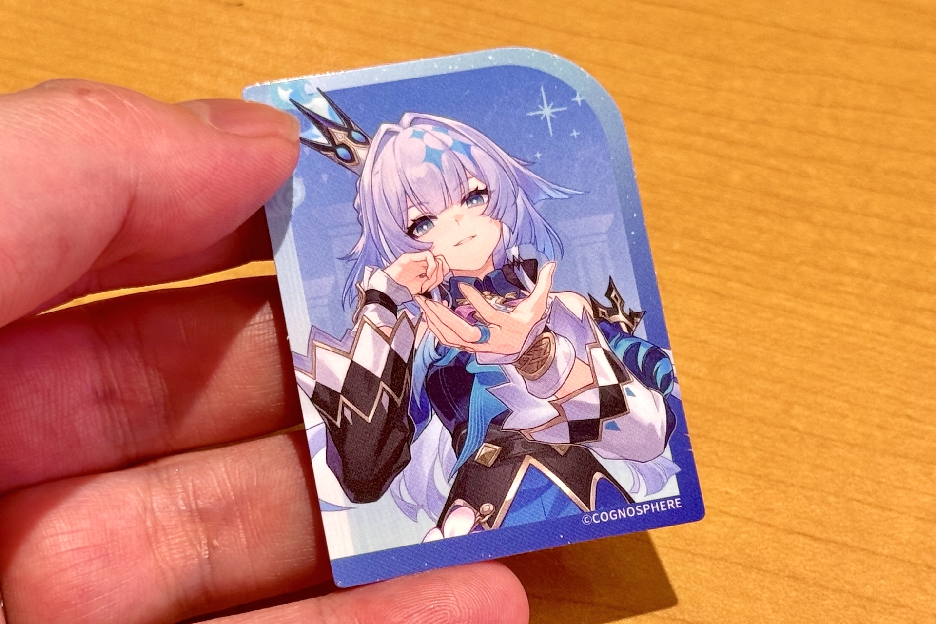 ピックの表面にはキャラクターの立ち絵が