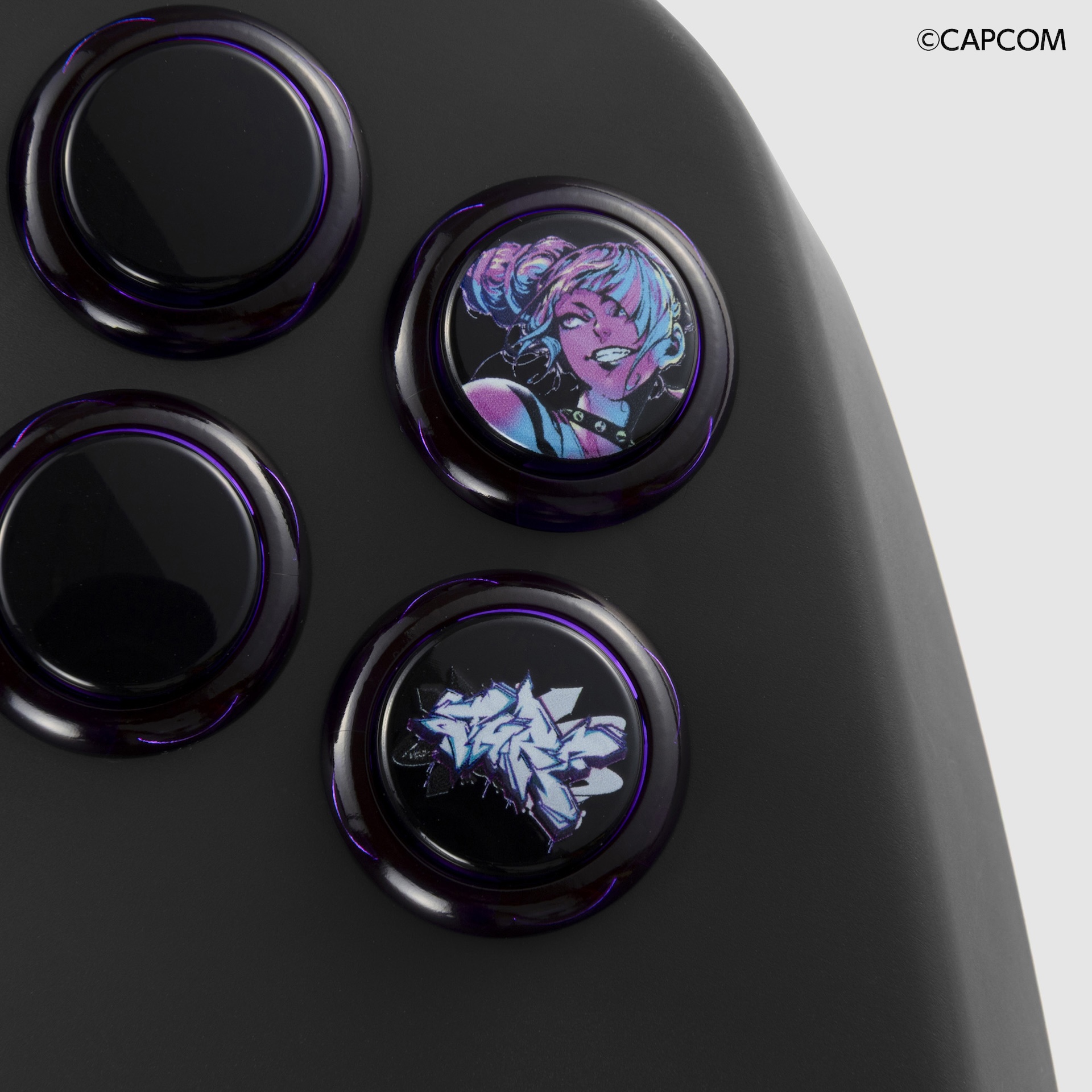 ジュリがデザインされたボタン