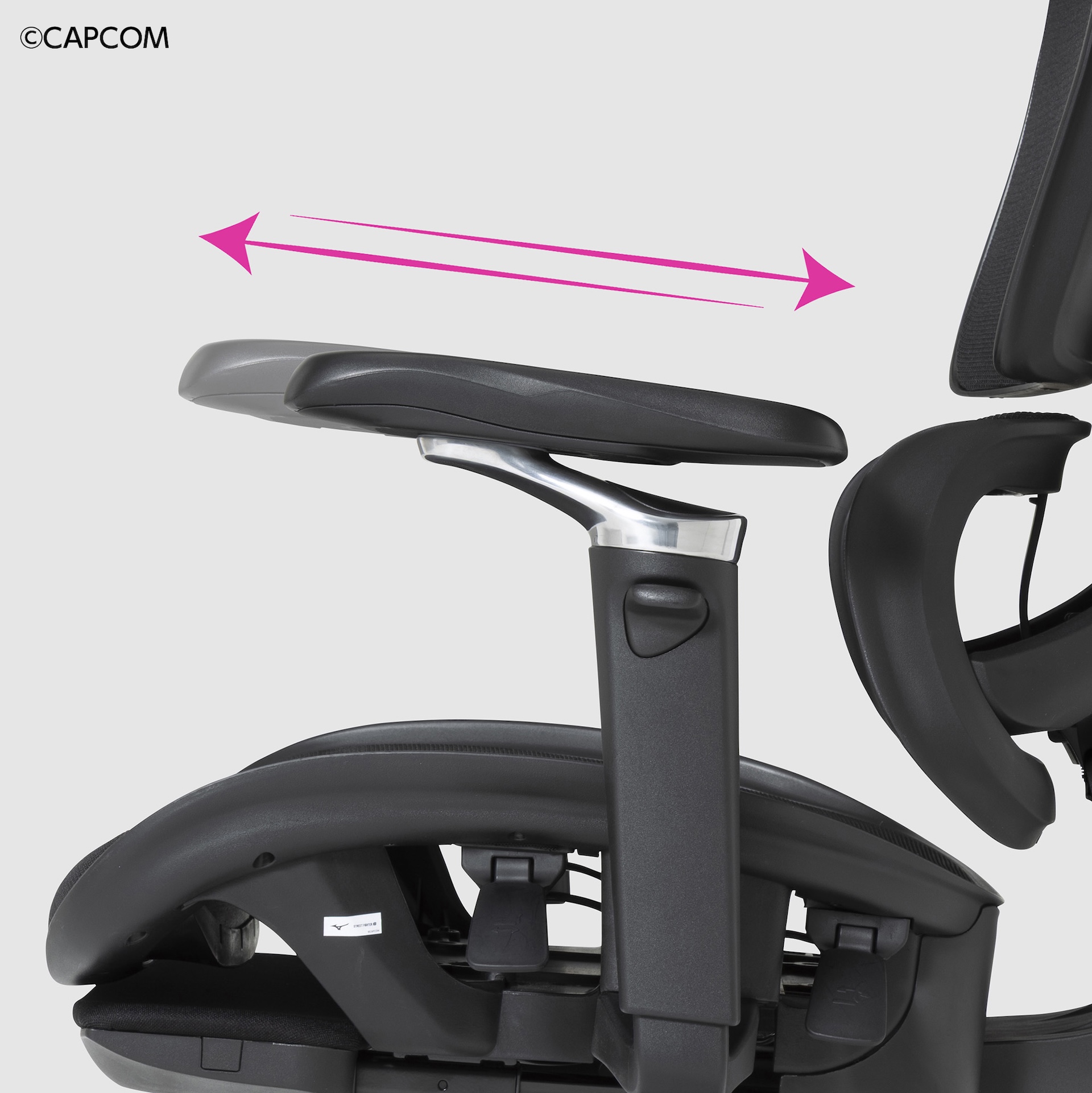 高さや角度を自在に変えられるアームレスト