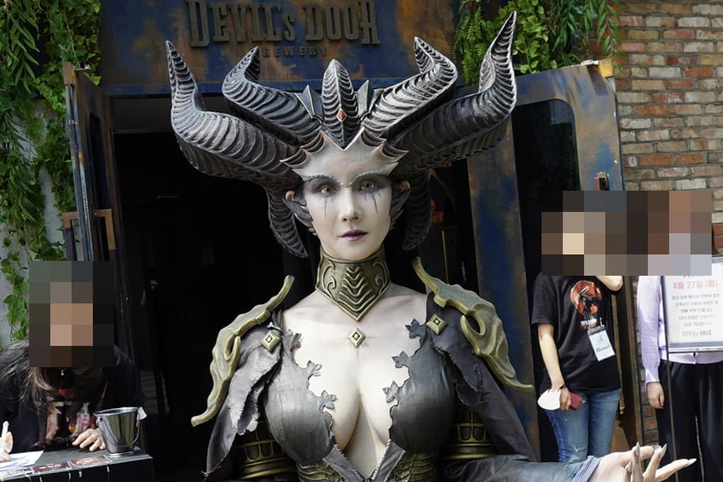 リリス（のコスプレイヤーさん）もイベントに参加していた