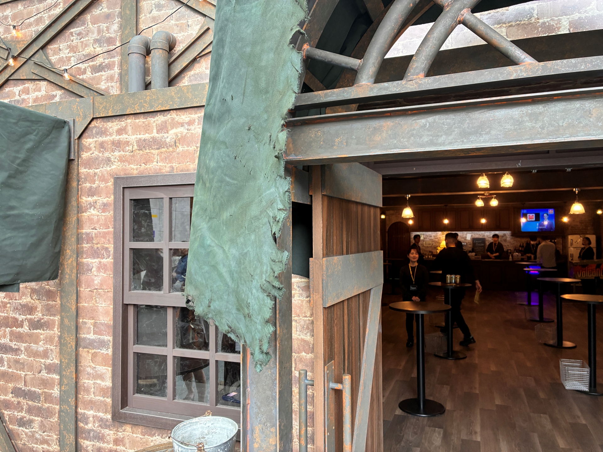 建築資材のエイジングにもこだわったそう