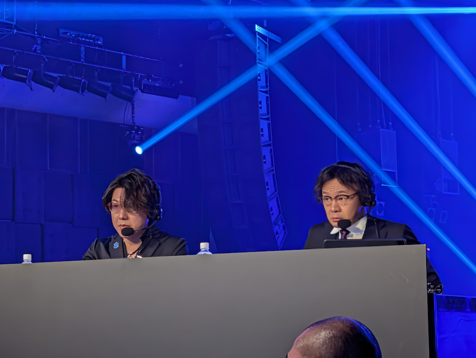 「ストリートファイター6」10先の実況はウメハラ氏の旧友としても知られるアール氏、解説は冷静ながらも熱い男、ハメコ。氏が務めた