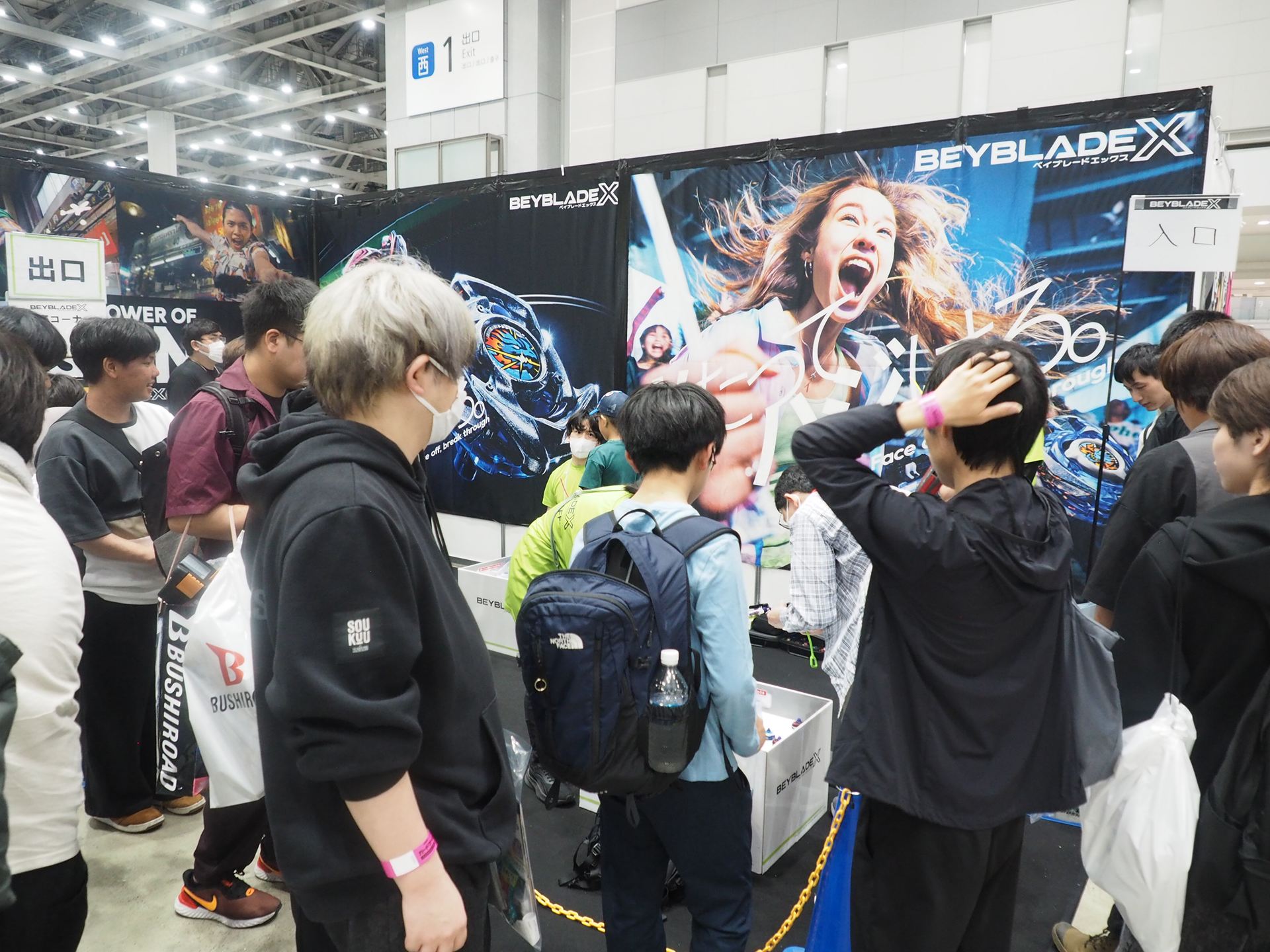 ベイブレードの最新シリーズ「BEYBLADE X」のブース