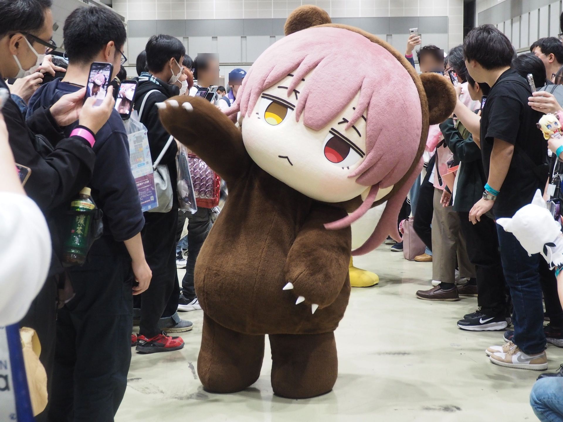 「宝鐘マリン」がクマに扮した「宝鐘クマリン」