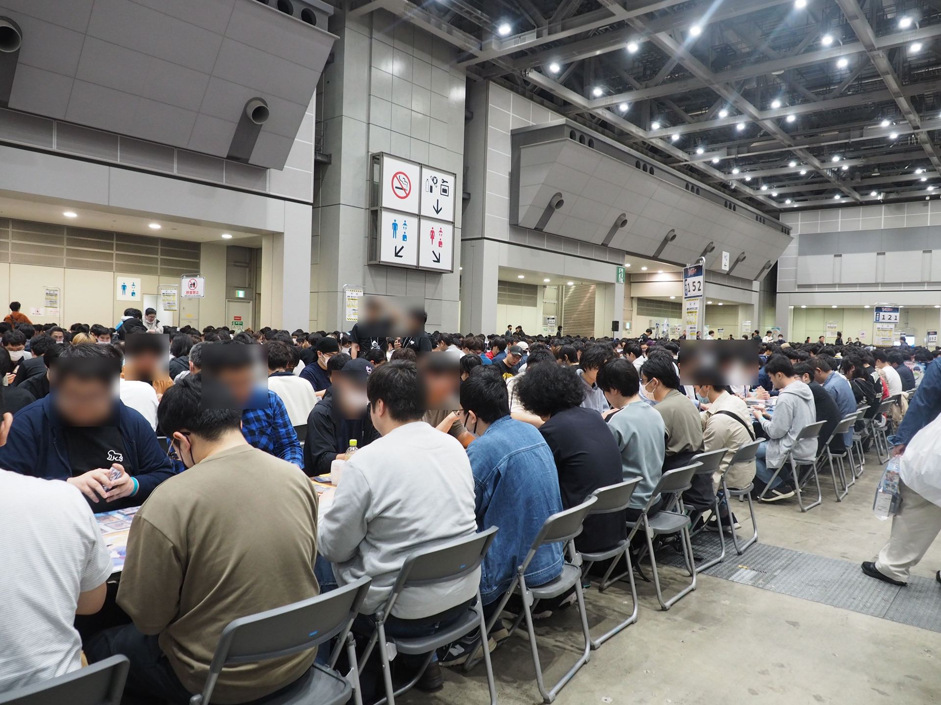 「カードファイト!! ヴァンガード」のファイトエリアでは、トリオファイトやコラボカップ、コロコロカップ in 大ヴァンガ祭2026など、さまざまな大会が開催されていた
