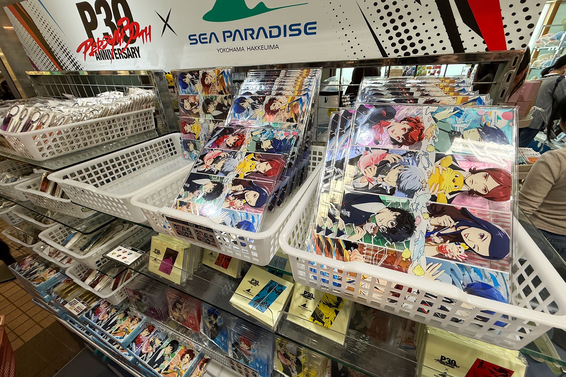 「ふれあいラグーン」出口にあるショップ「フレンディア」でもコラボグッズが売られていた