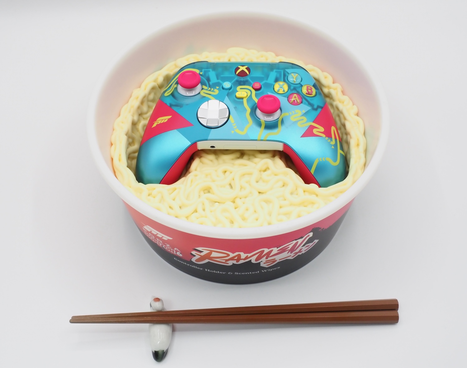 箸と一緒に並べると、かなりそれっぽい雰囲気になる