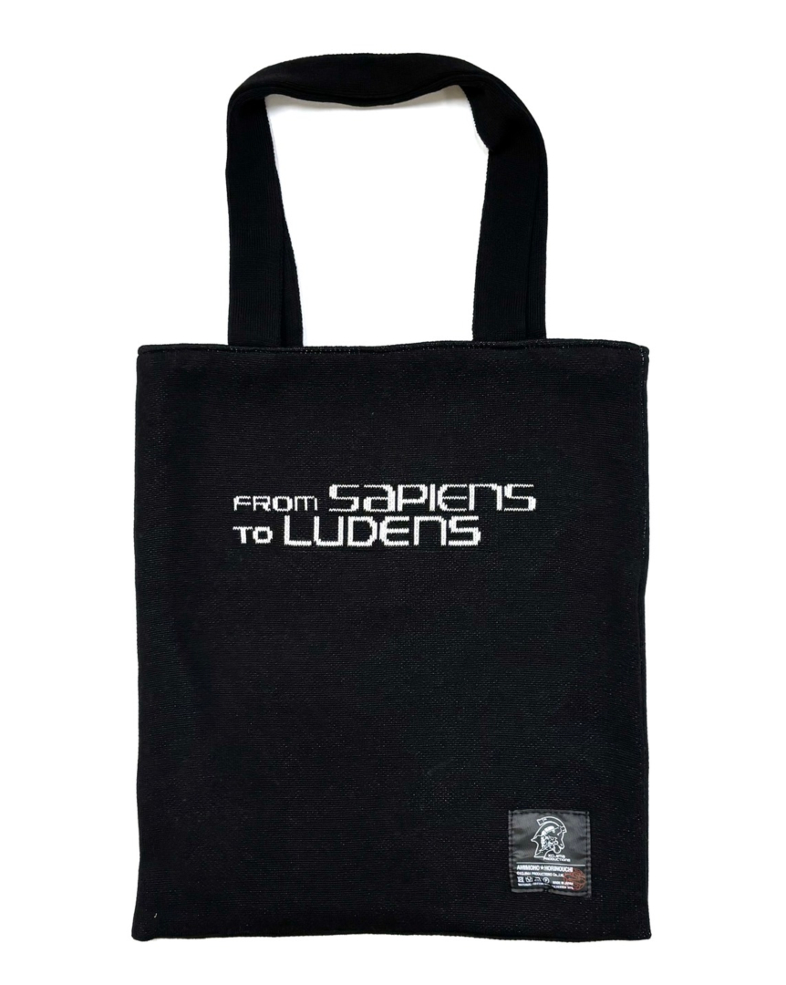 第一弾 KOJIMA PRODUCTIONS ニットトートバッグ 価格：13,200円