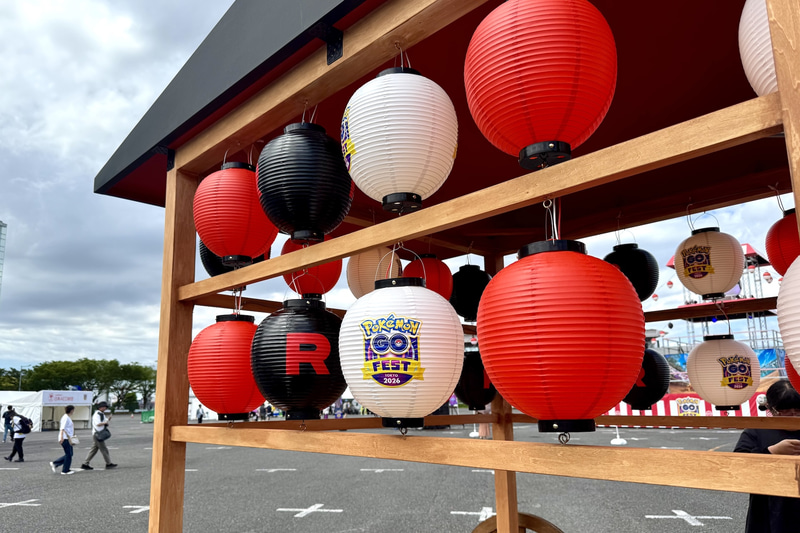 会場内にはお祭りのような雰囲気の装飾も
