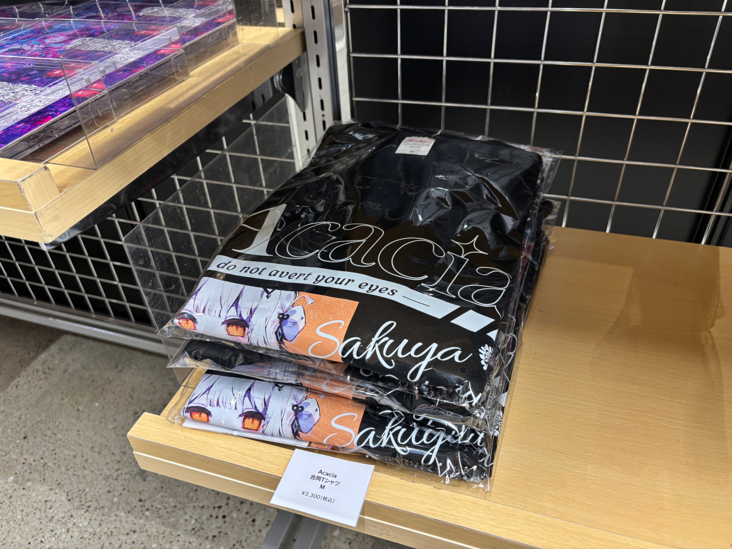 Acacia合同Tシャツ 価格：3,300円