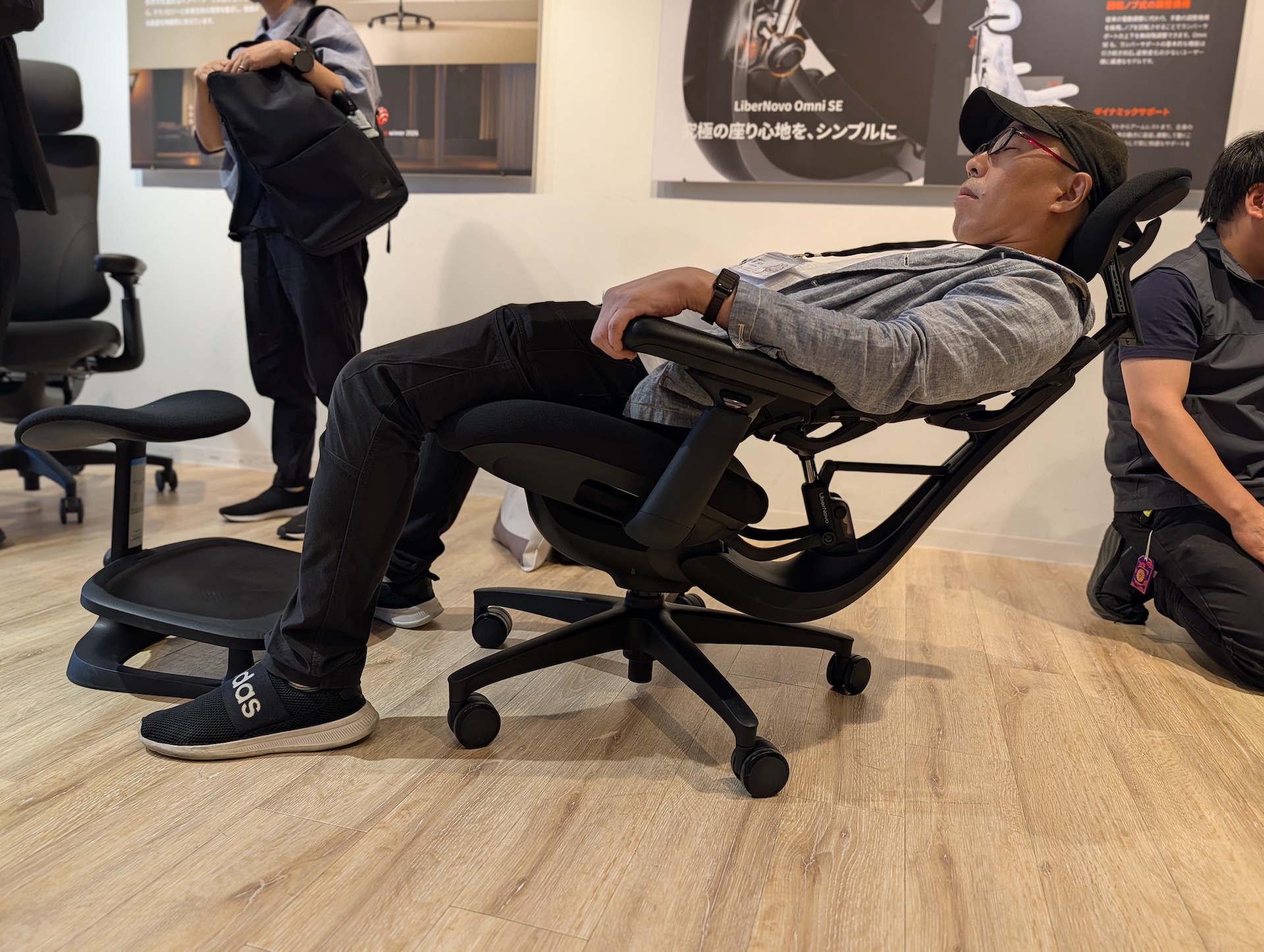 1度調整してしまえば廉価モデルの「LiberNovo Omni SE」でも気持ちよく横になれる