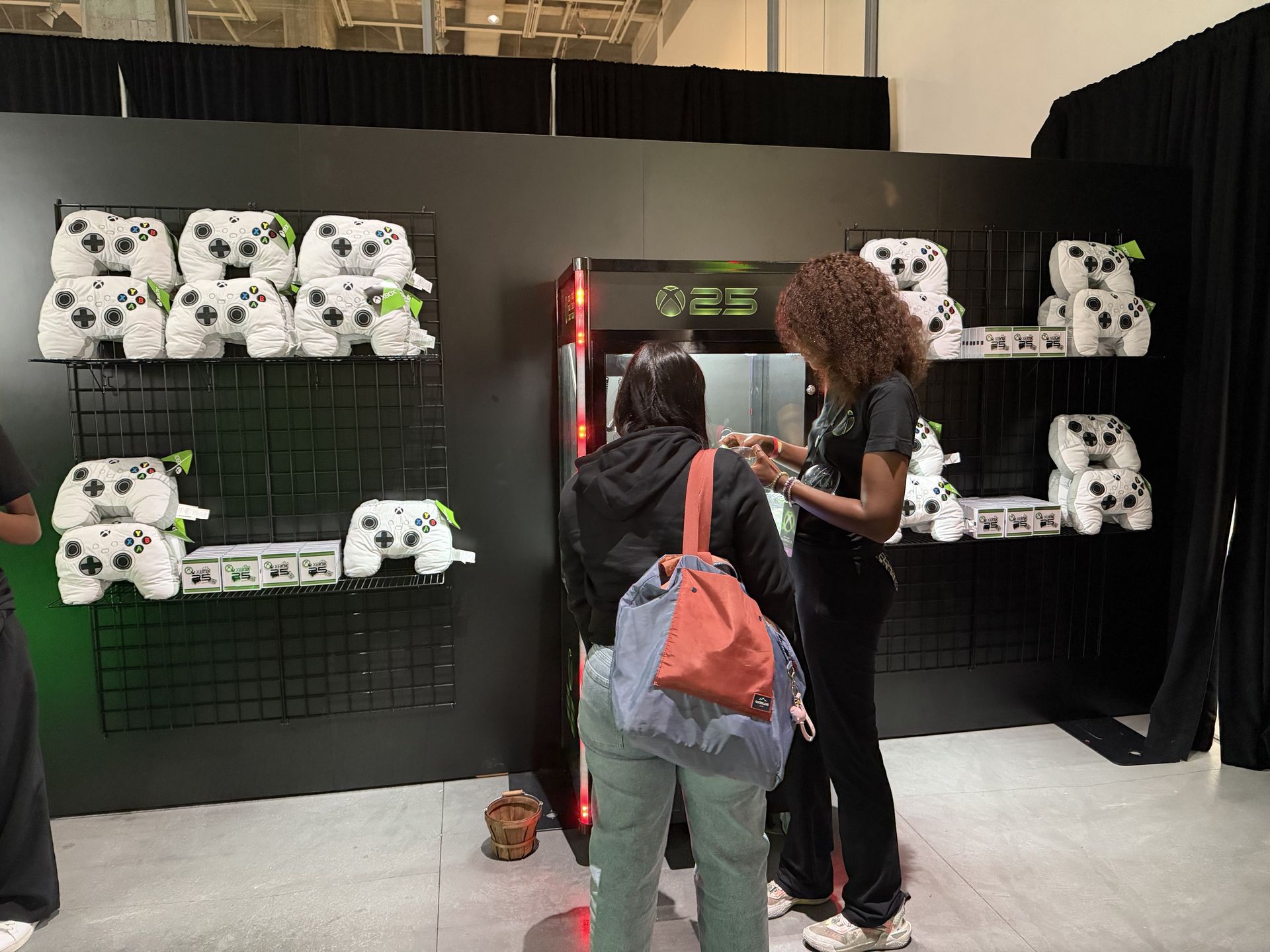XBOX FANFESTのMCには、長年XBOX Wireで活動していたメジャー・ネルソン氏が登場。コミュニティから大きな歓声があがっていた