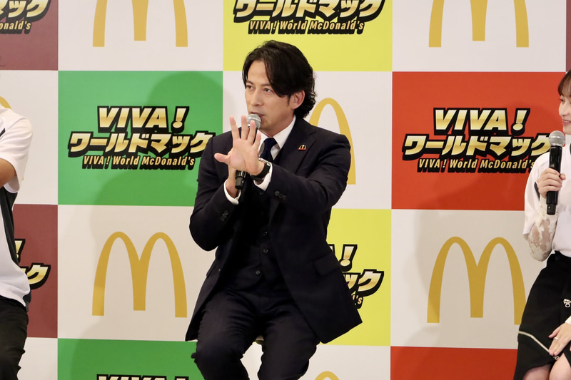 俳優の岡田准一さん