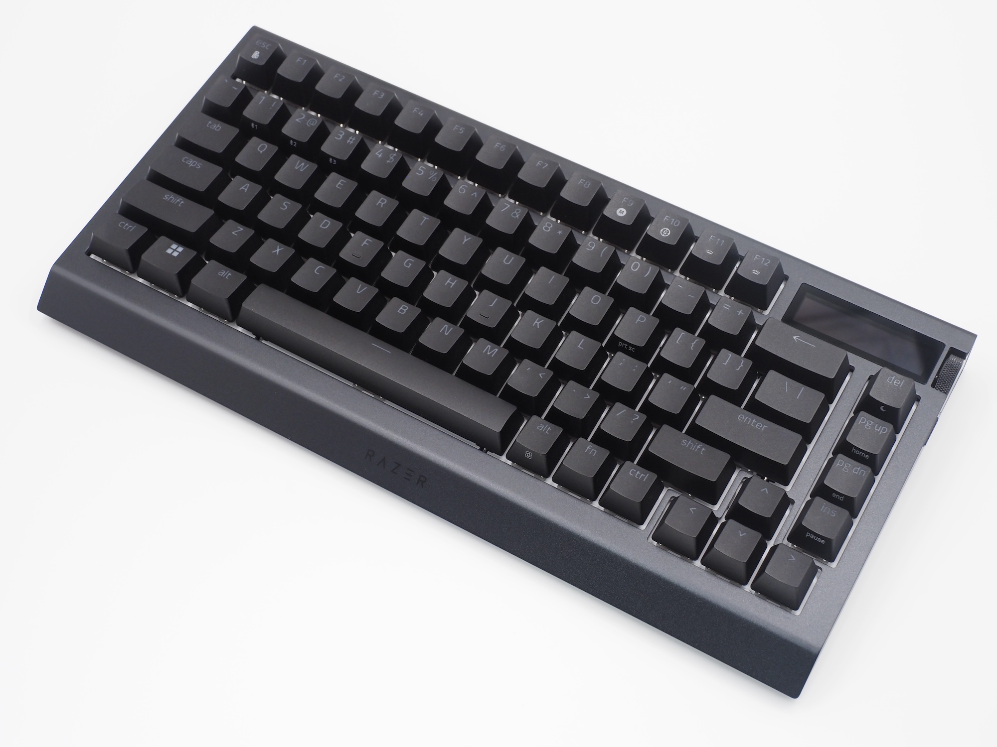 コンパクトな75%レイアウトの「BlackWidow V4 Pro 75%」