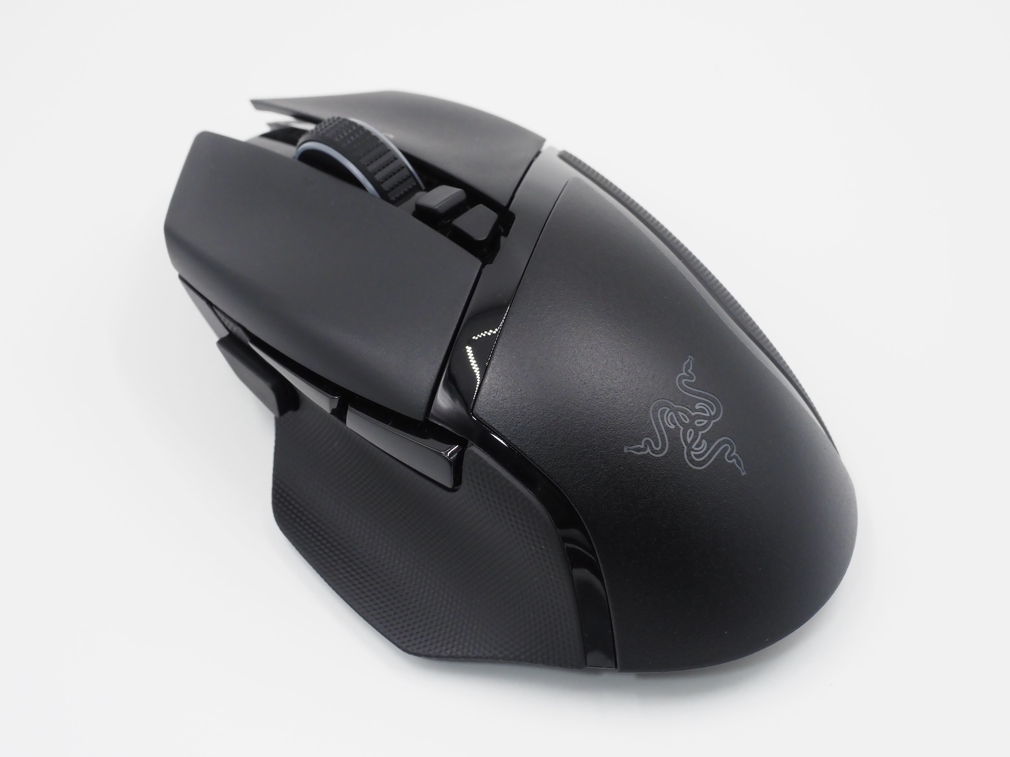 エルゴノミックゲーミングマウス「Basilisk」シリーズの最上位モデルとなる「Basilisk V3 Pro 35K」