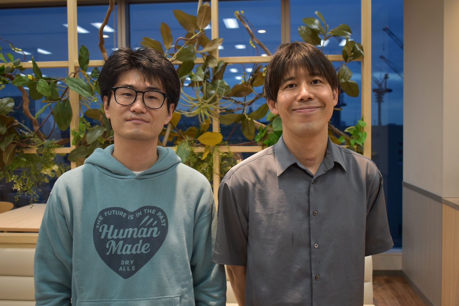 プロデューサーの島津真太郎氏（向かって左）と、ディレクターの三宅俊輔氏（向かって右）