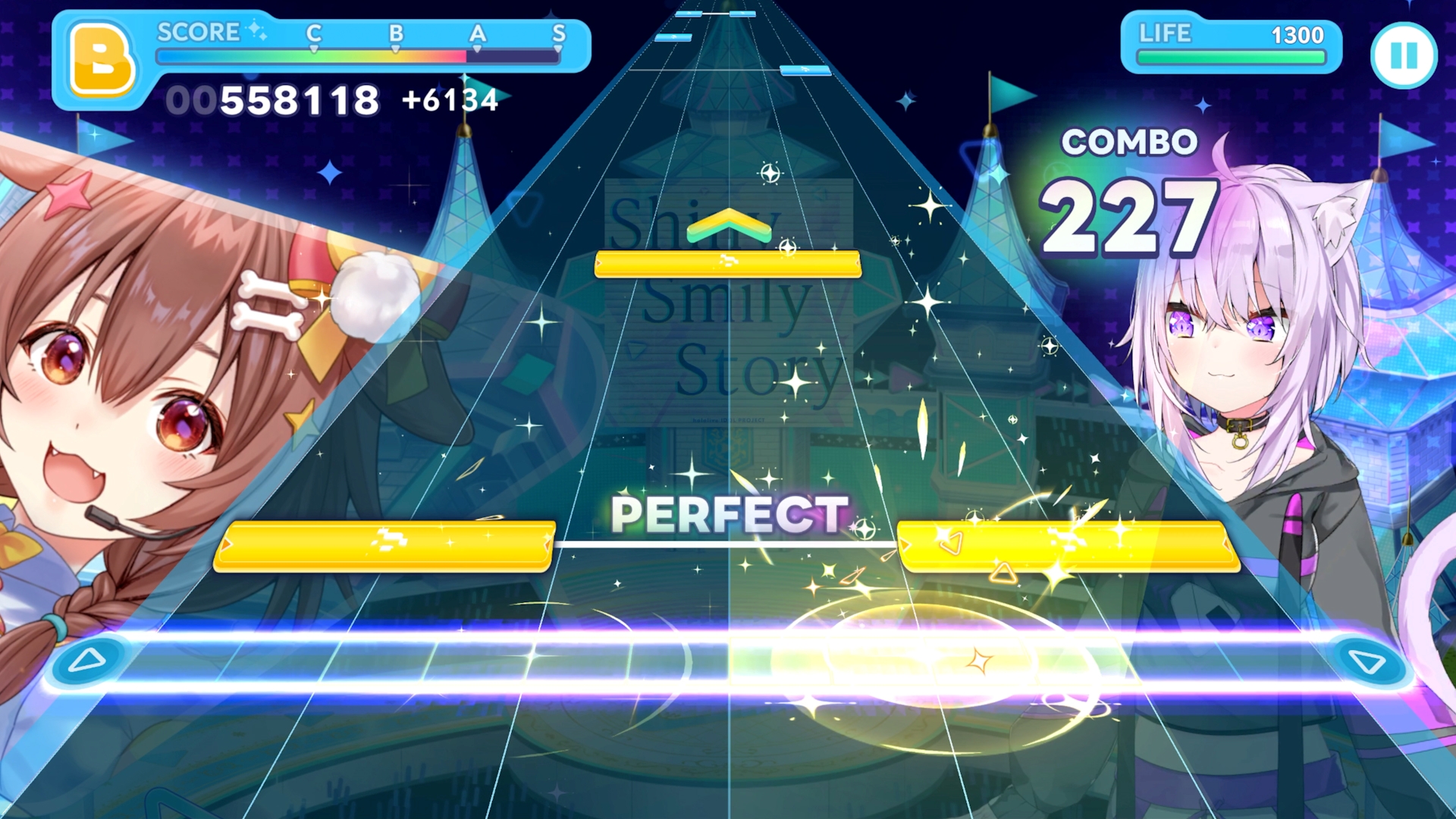 リズムパートは上から降りてくるノーツを叩くオーソドックスなもの。「NORMAL」くらいだと音楽に合わせてリズムを取る程度なので、初心者でも楽しくプレイできる。ユニットホロメンの掛け合いや、背景のPV演出も楽しい！