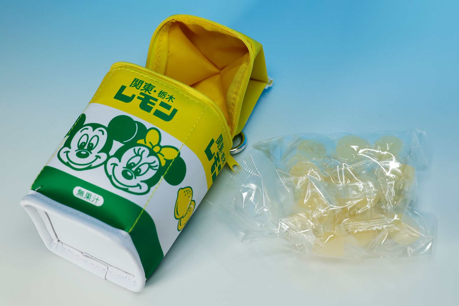 グミは個別に包装されているほか、まとめて袋に入れられていた