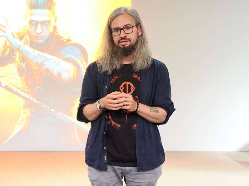 ナラティブディレクター・Jakob Schamawek氏