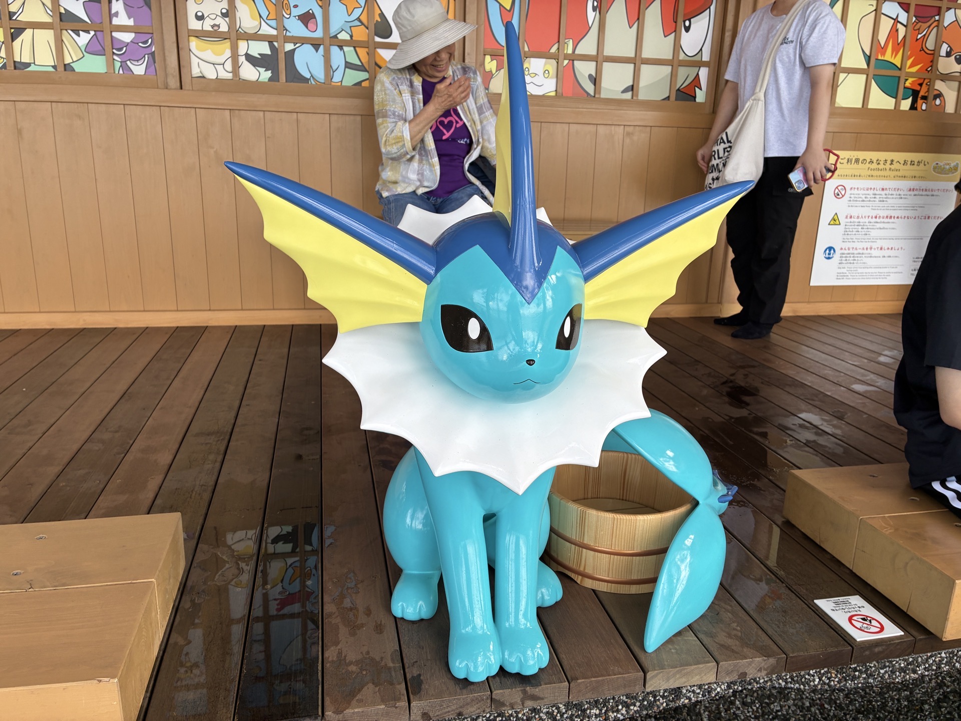 どこかのんびりとしたポケモンたちと足湯に浸かれる