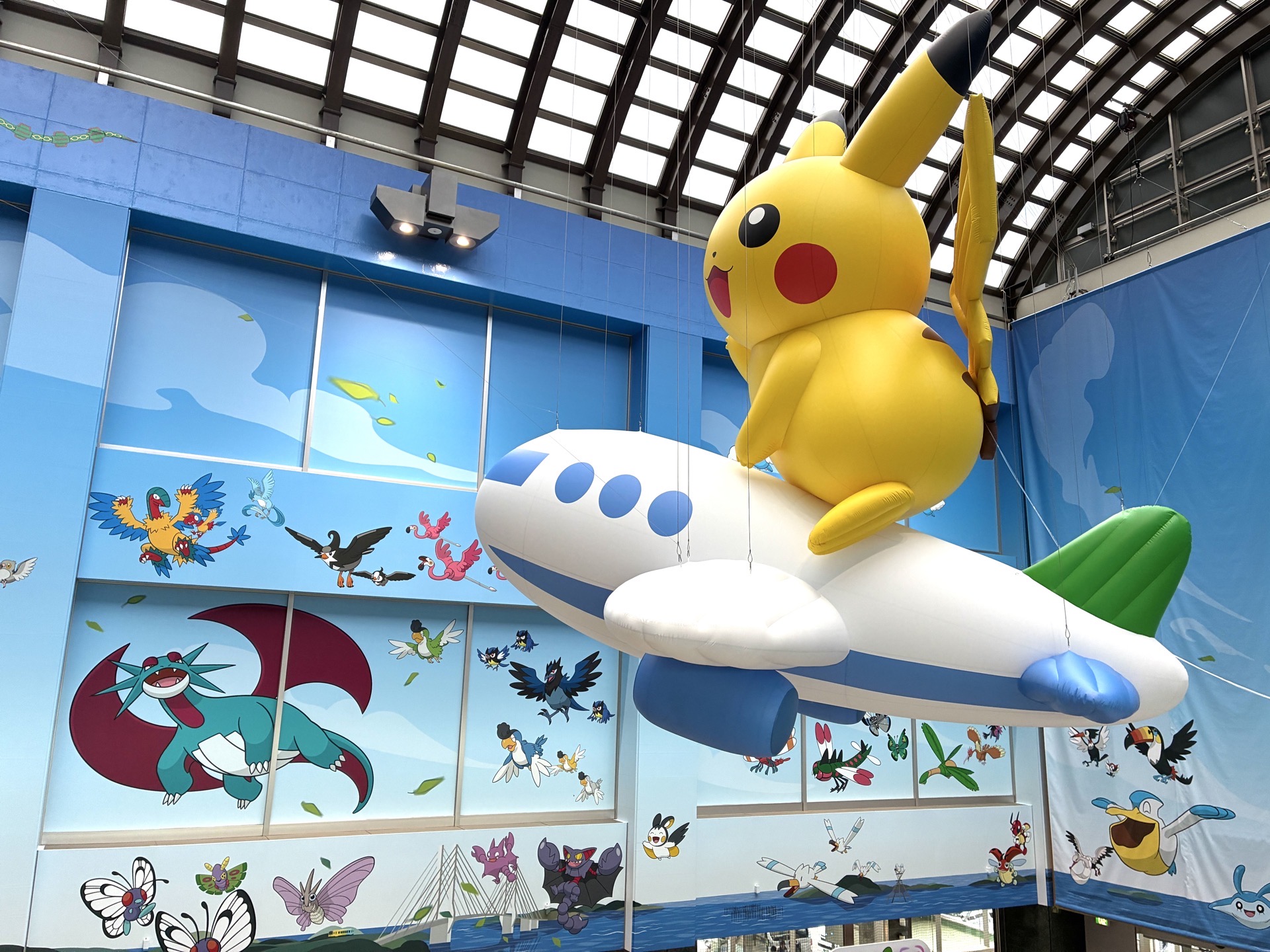 ほかにも空港内では数え切れないくらいのポケモンが溢れている。ひとつひとつ、ぜひじっくりとチェックしていただきたい