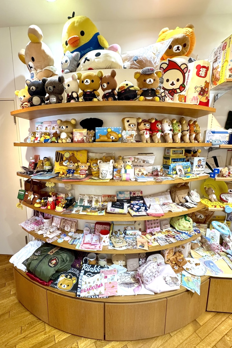 「リラックマ」、「すみっコぐらし」などの関連アイテムも多数展示されていた