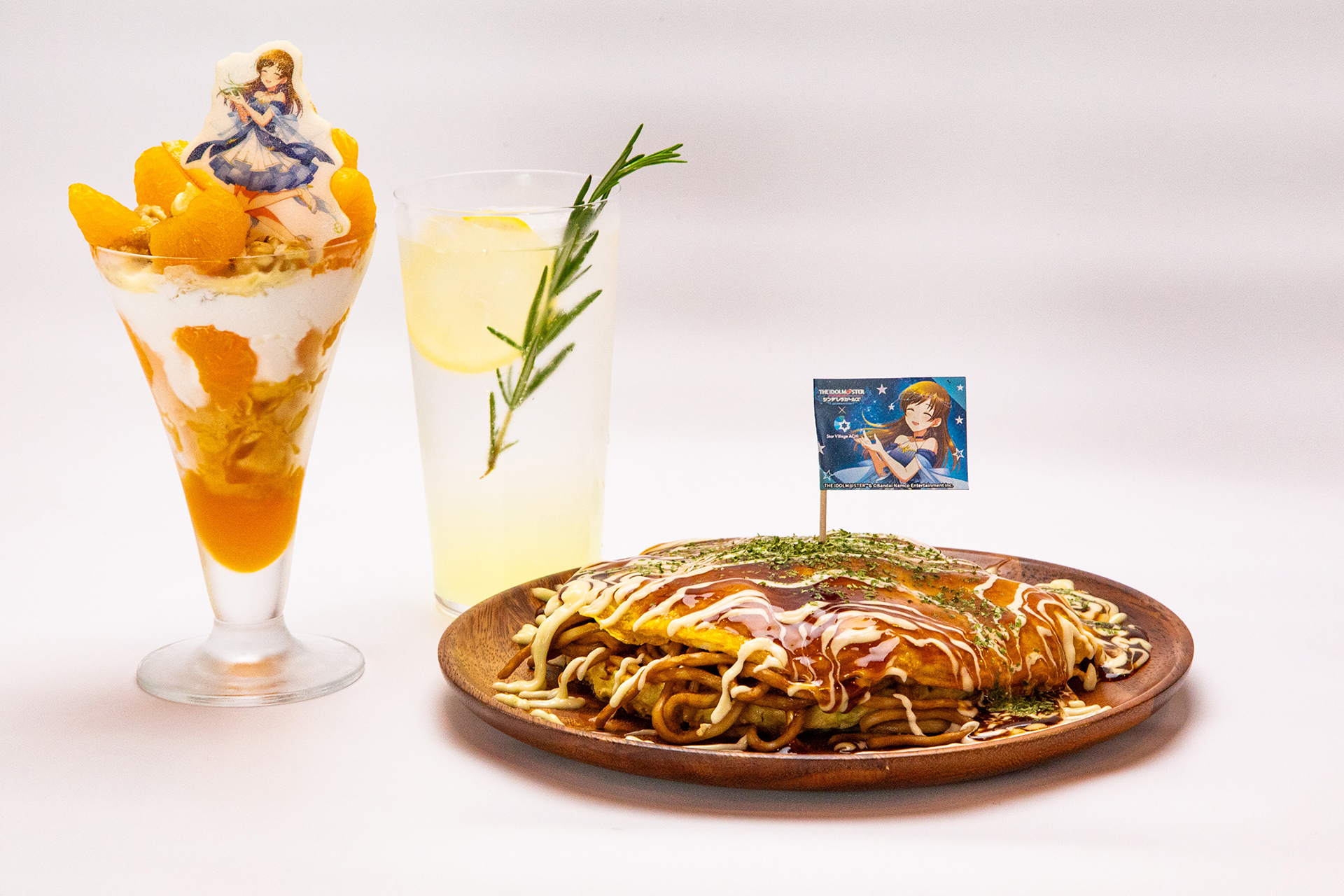 新田美波の広島お好み焼き：1,400円　ご褒美みかんパフェ：1,050円　しゅわしゅわレモンスカッシュ：650円