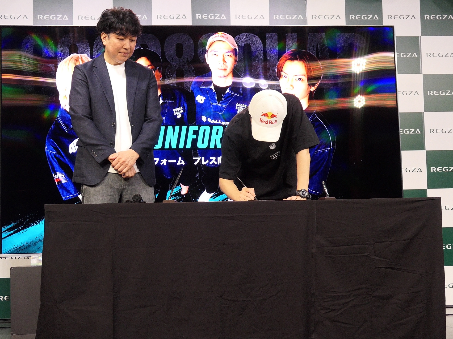 TVS REGZAの商品企画 プロダクトプロデューサー、槇本修二氏は、これからGood 8 Squadと一緒に歩んでいけることにワクワクしているとチームへの期待を語る