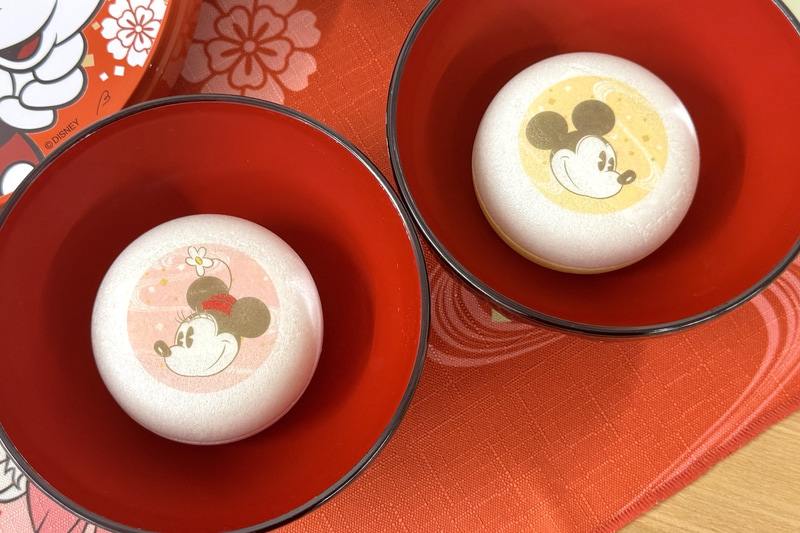 重箱に合わせたオリジナルデザインの最中お吸い物が4個付属