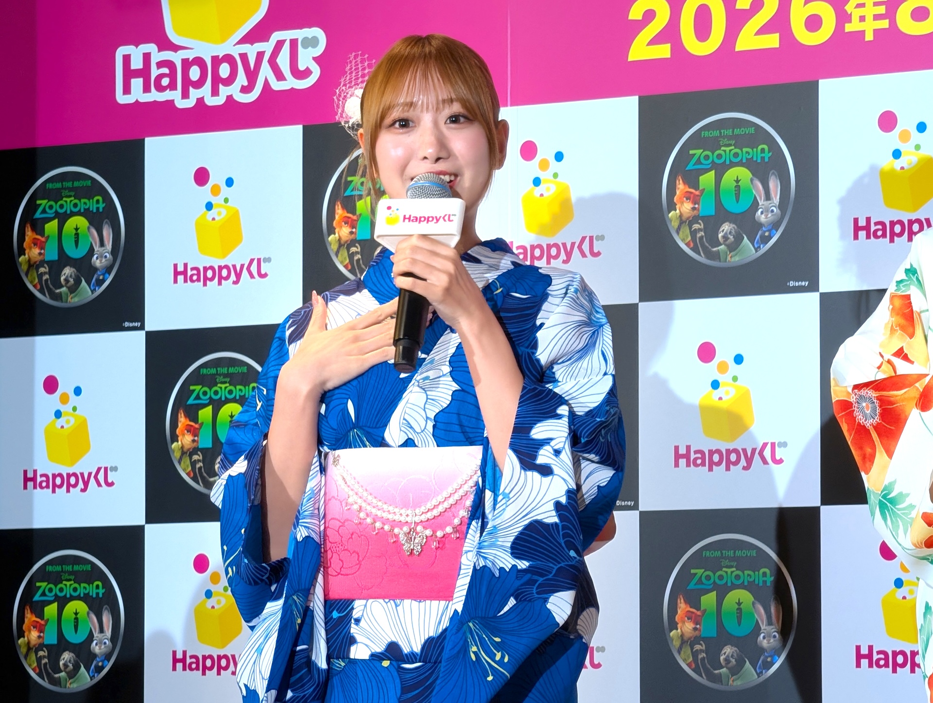 「＝LOVE」の瀧脇笙古さんも同様にジュディの青色をイメージした浴衣で登壇。去年公開された「ズートピア2」を劇場で観る前に1作目を復習してから1人で堪能したと語った