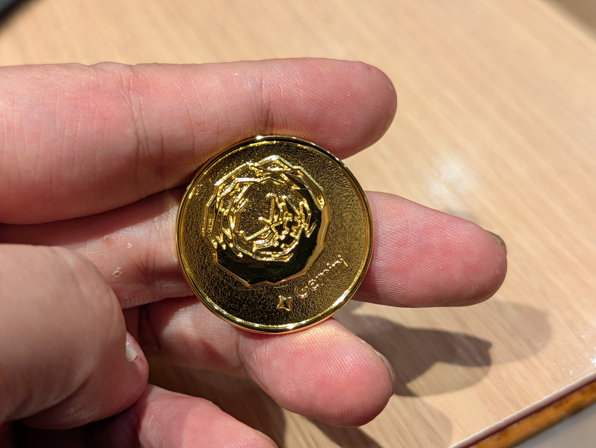 メダルは重量感があり、モノとしての完成度は高い