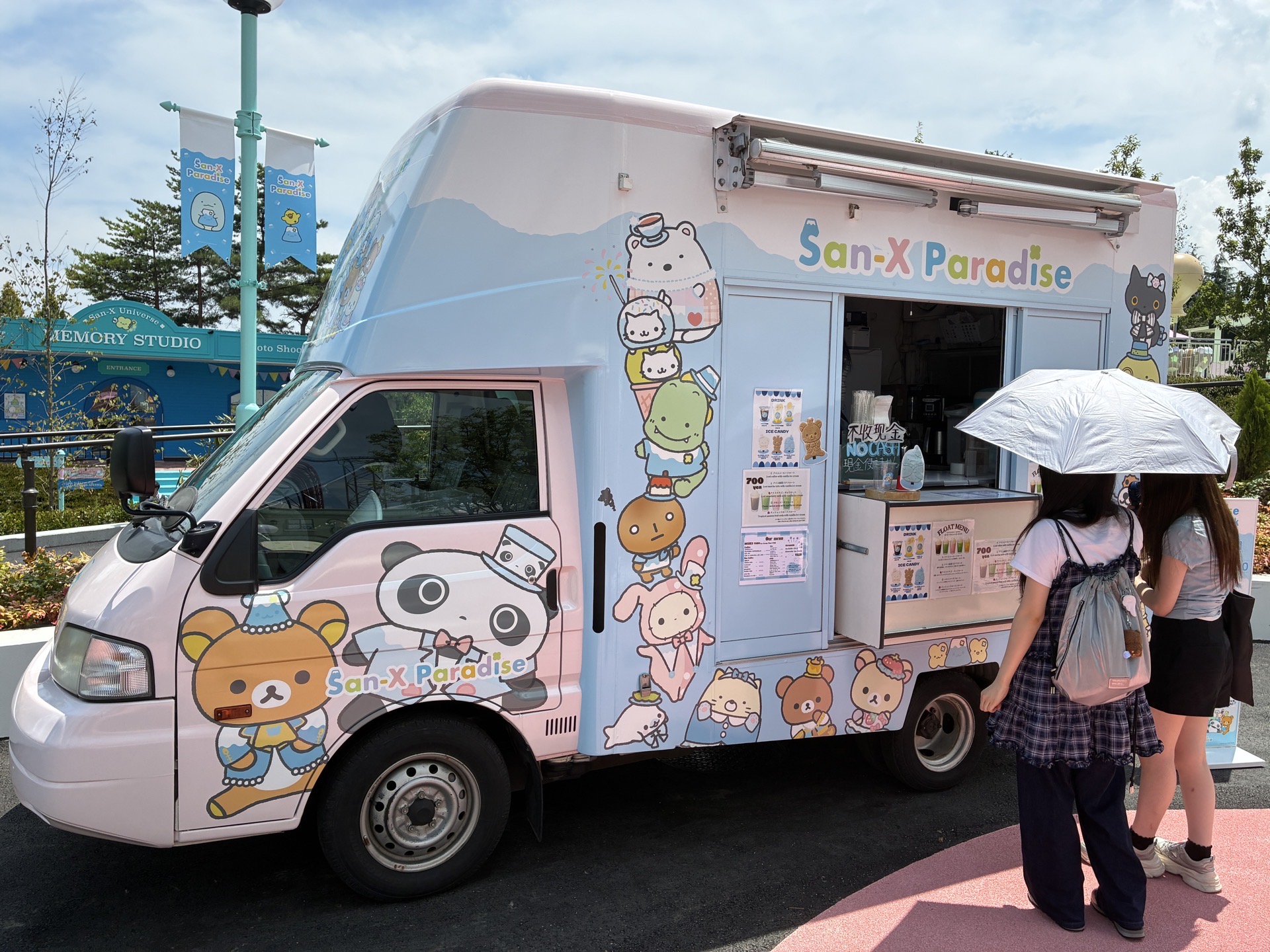 紹介した以外にもエリア内にはキャラクターたちがたくさん。ぜひじっくりと探索していただきたい