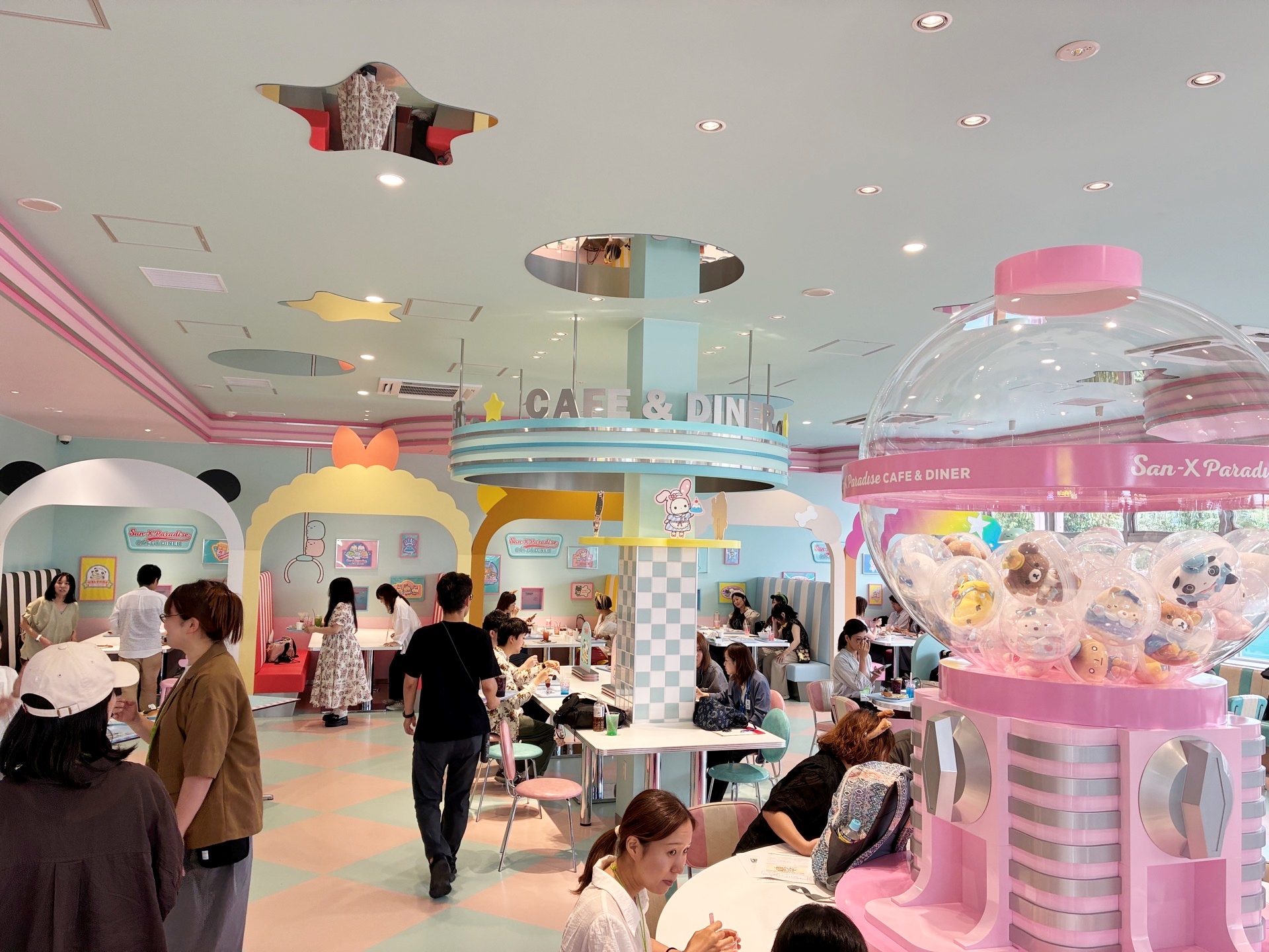 レストラン「San-x Paradise Cafe & Diner」