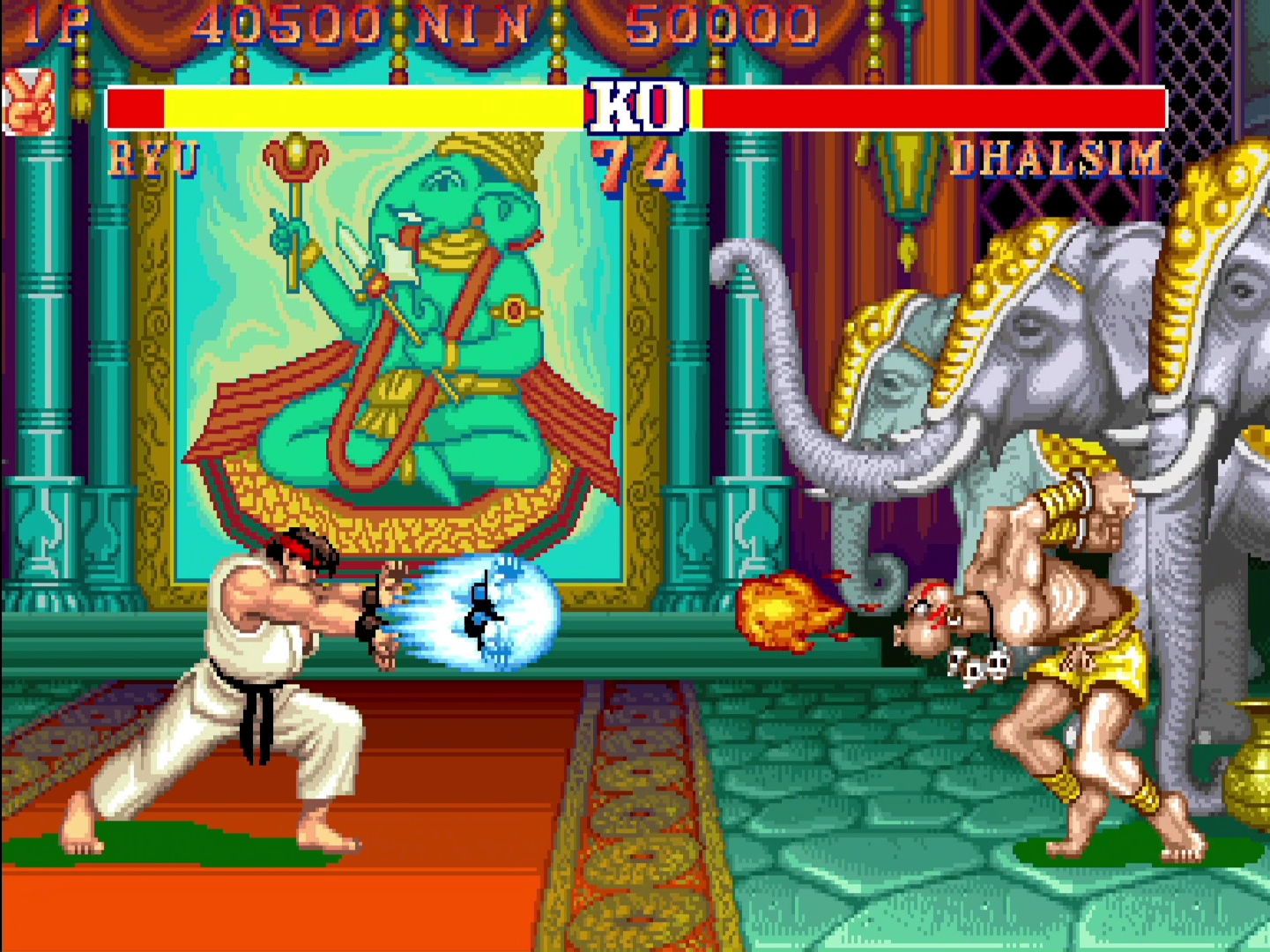 90年代のアーケードゲームは、2chの迫力あるステレオ音源。画面は「ストリートファイターII」
