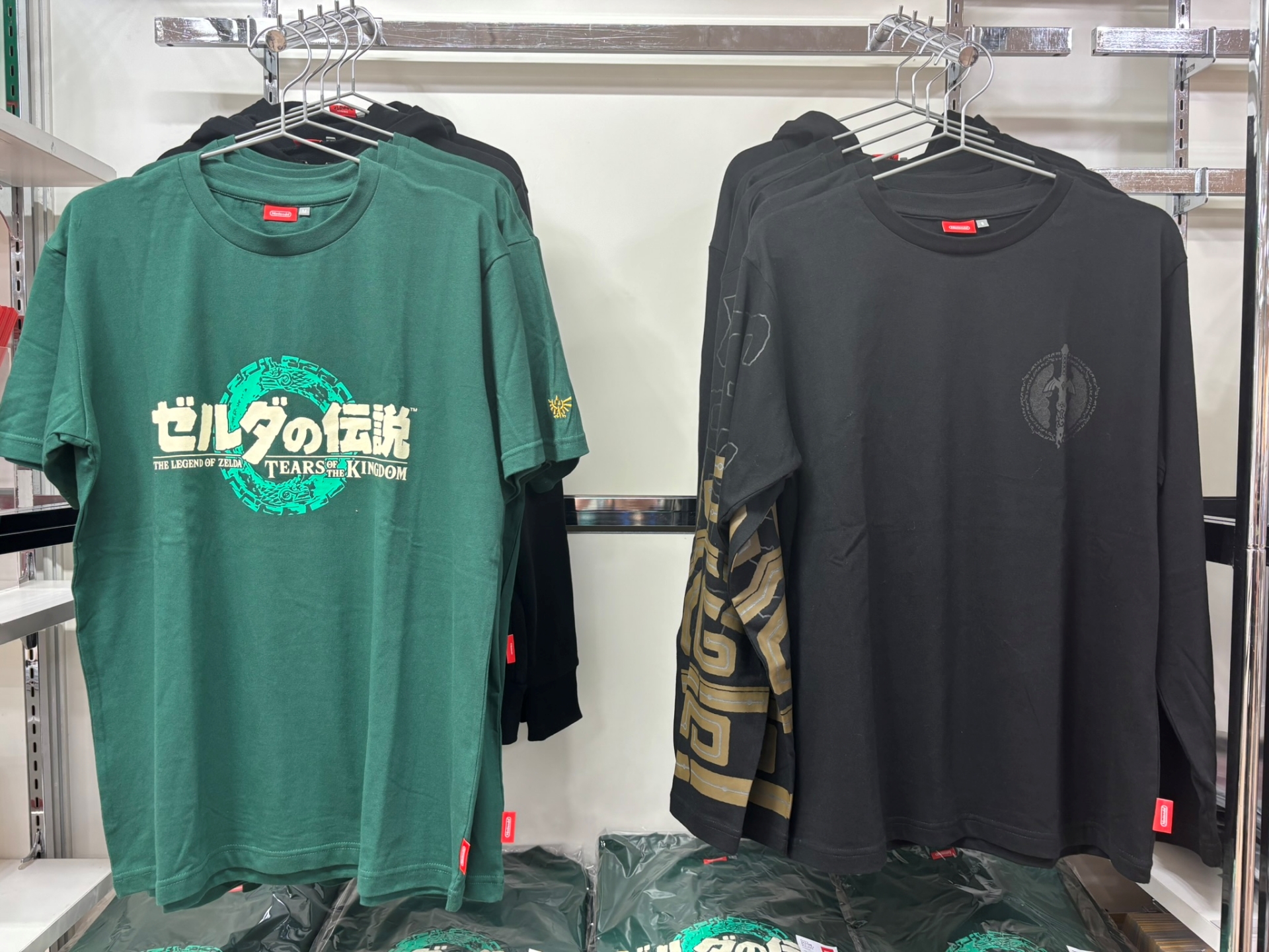 「ゼルダの伝説」シリーズのTシャツと長Tシャツ