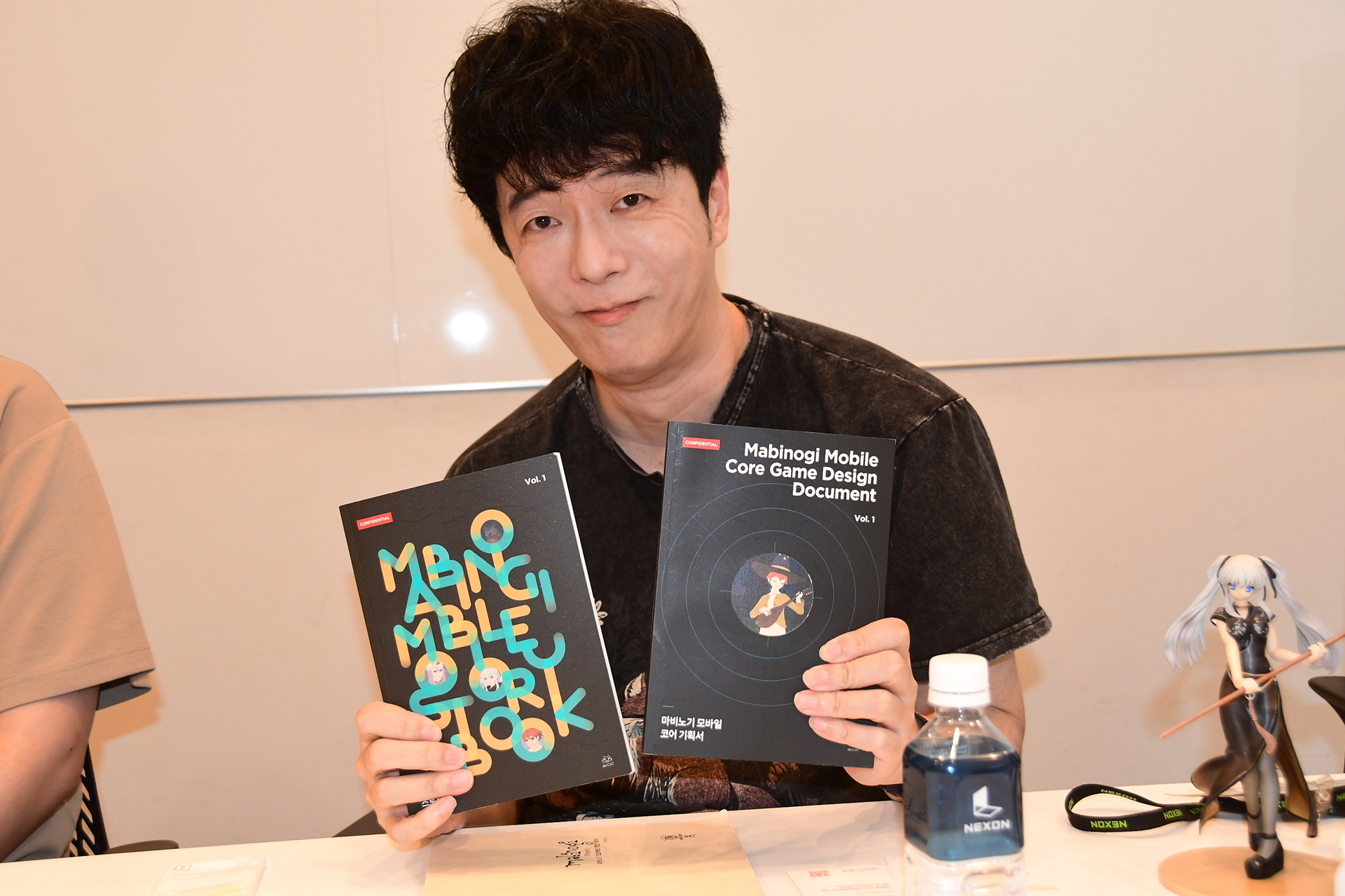 キム氏が「マビノギ」を手掛けたときに作った資料。「マビノギモバイル」ではこのコンセプトをもう一度皆と共有して開発が始まった