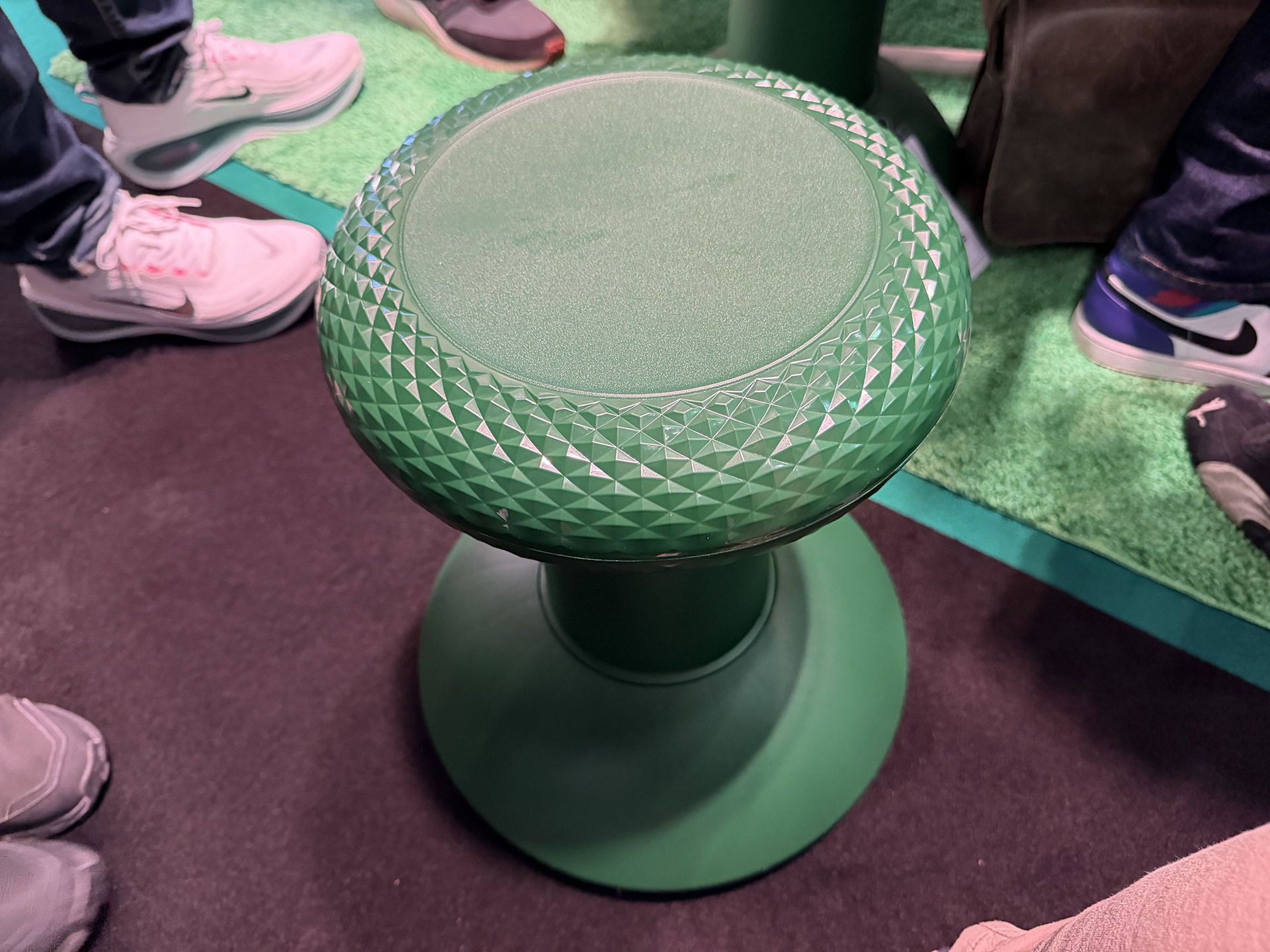 アナログスティック型の椅子