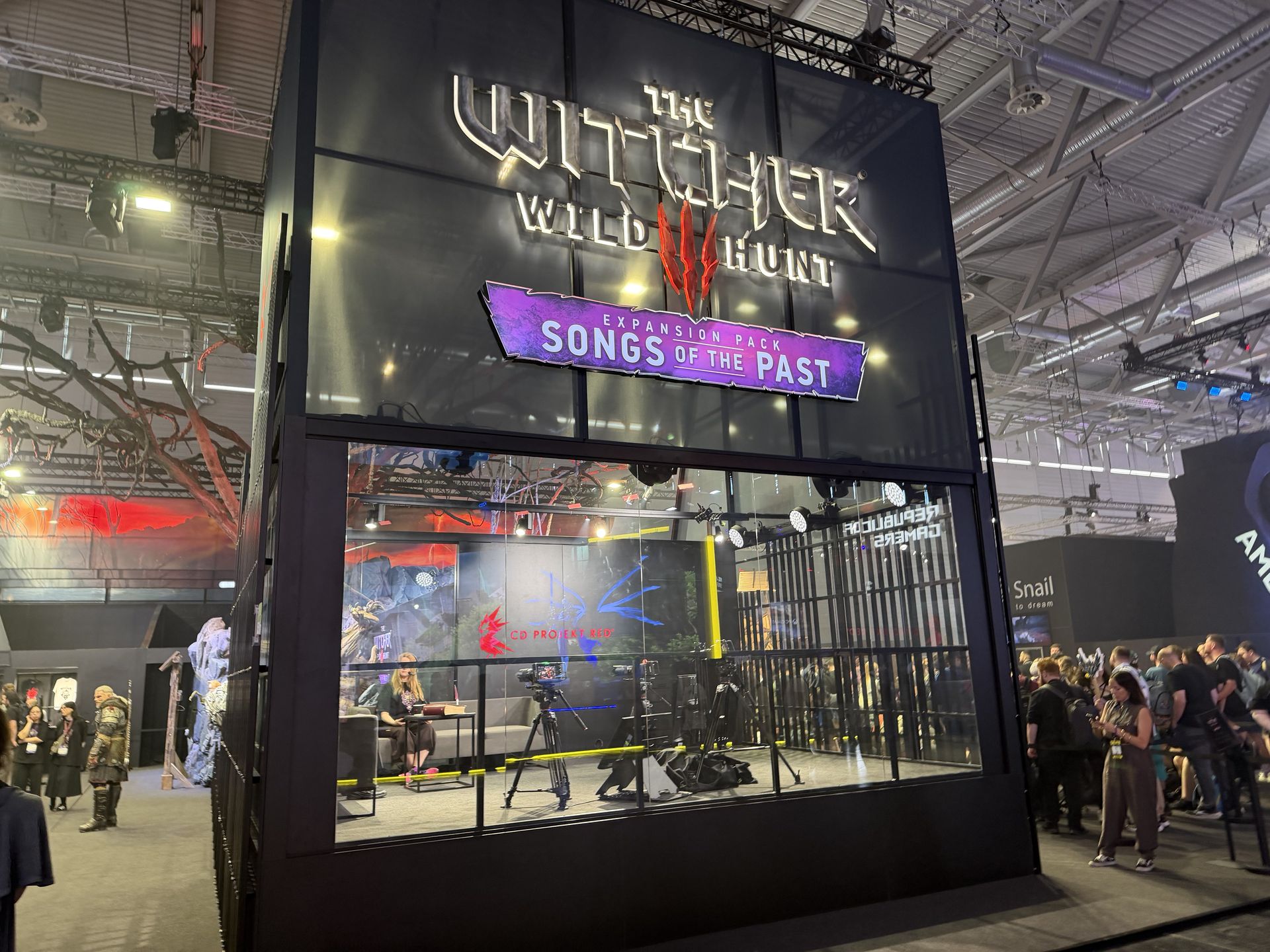「追憶の調べ」一色だったCD PROJEKT REDブース