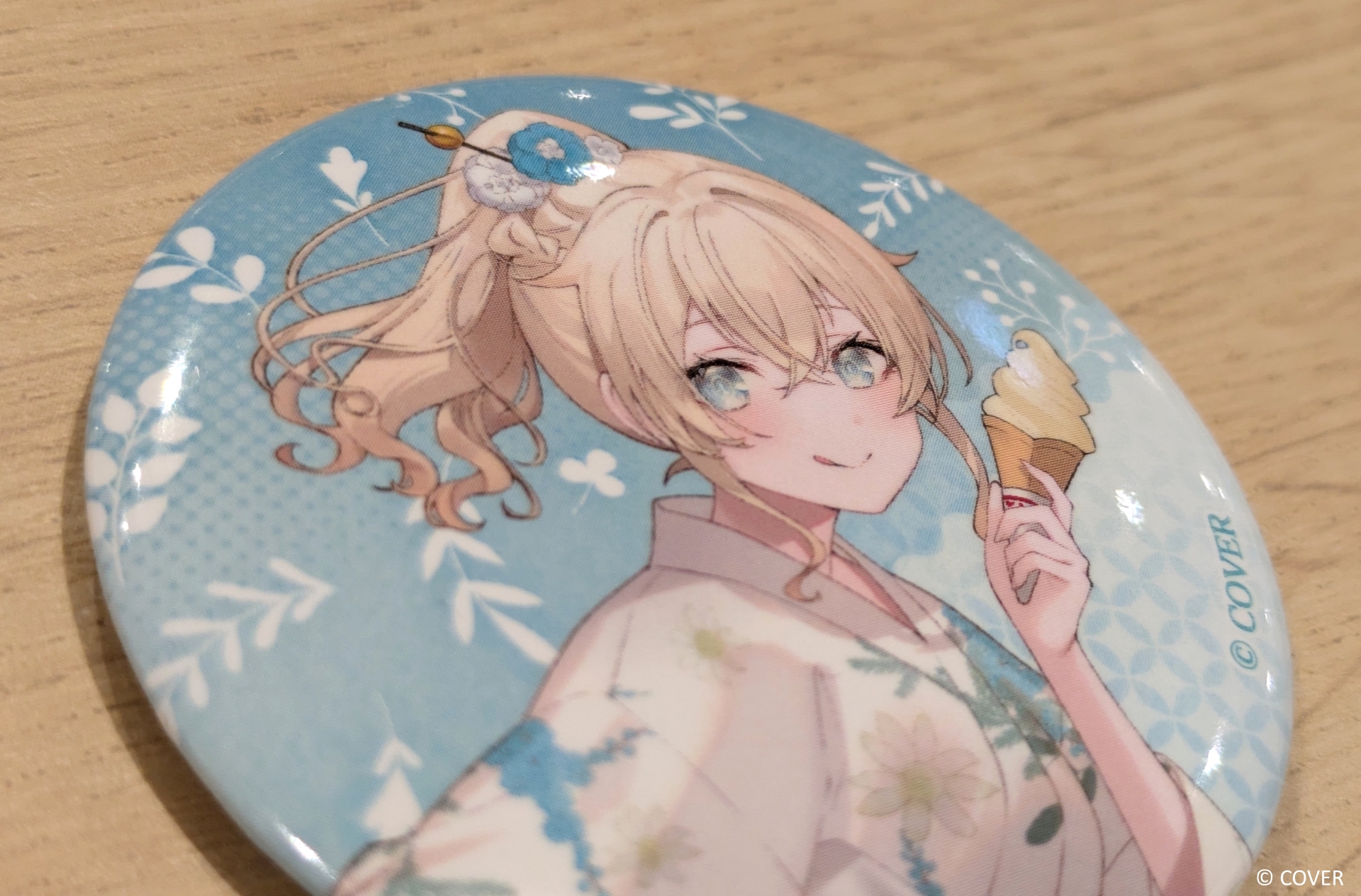 トレーディング缶バッジ（550円、全12種ランダム）