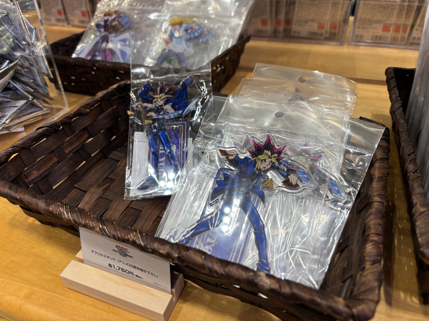 ぬいぐるみやアクリルスタンドなど既存の商品も購入可能