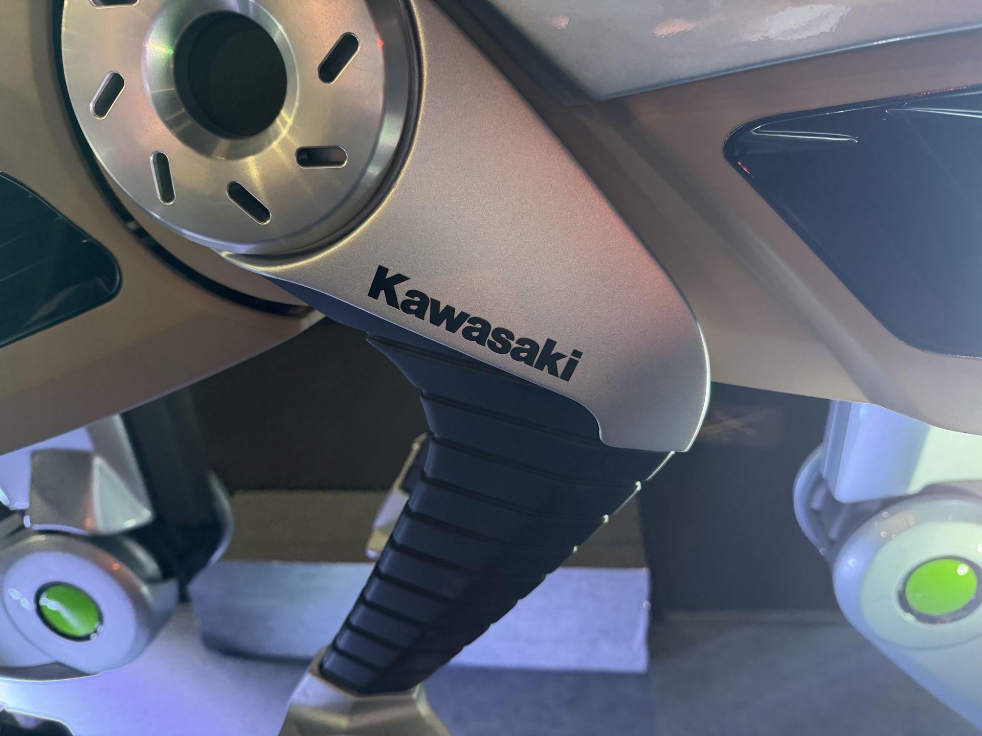Kawasakiのロゴ。NinjaやZと並べて配置したい