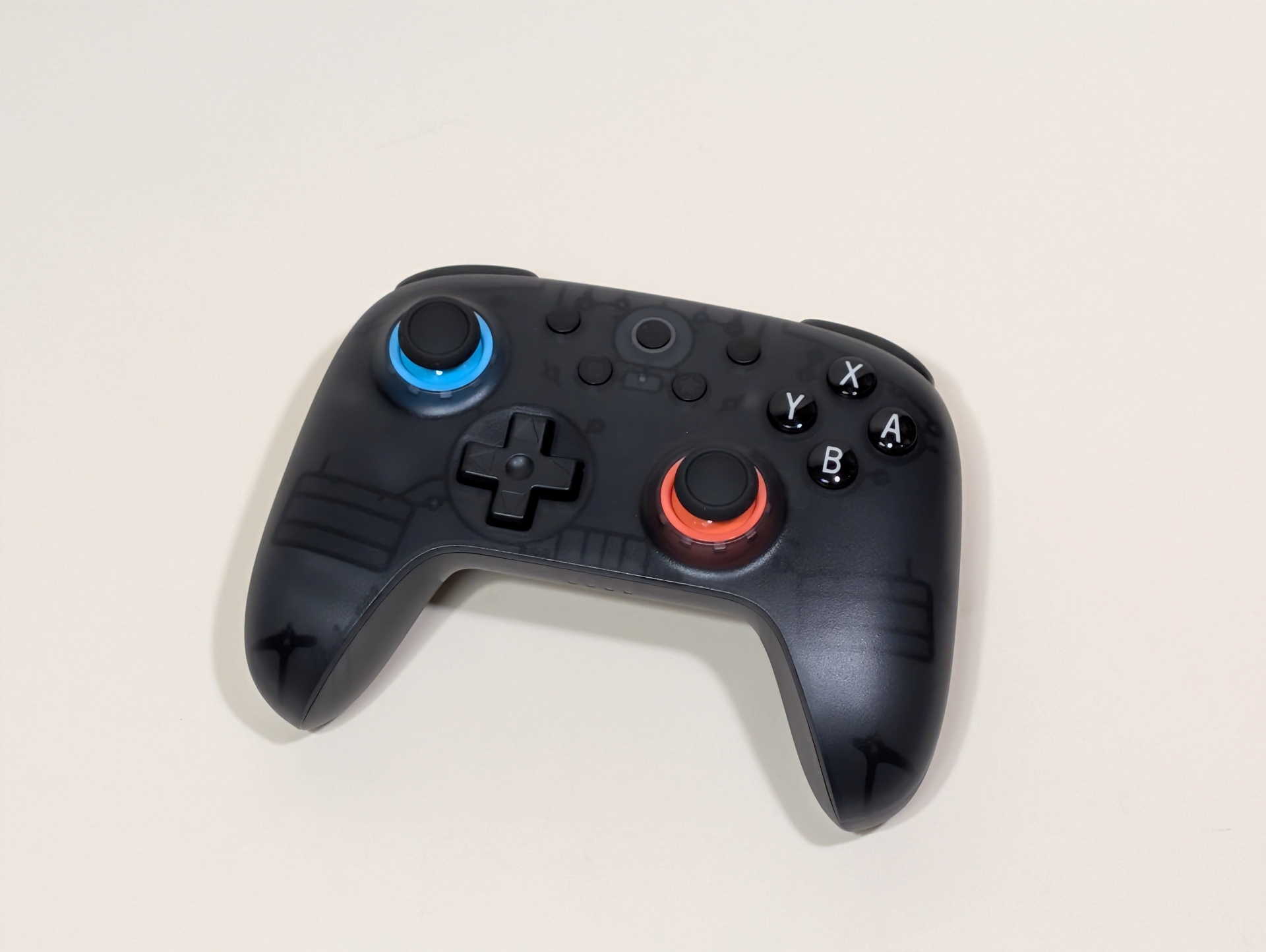 VITUREと8BitDoのコラボゲームパッド「VITURE x 8BitDo Ultimate 2C Bluetooth コントローラー(Switchレイアウト)」は正にNintendo Switch 2と「VITURE Pro 2 XRグラス」で使うのに最高のコンビだ