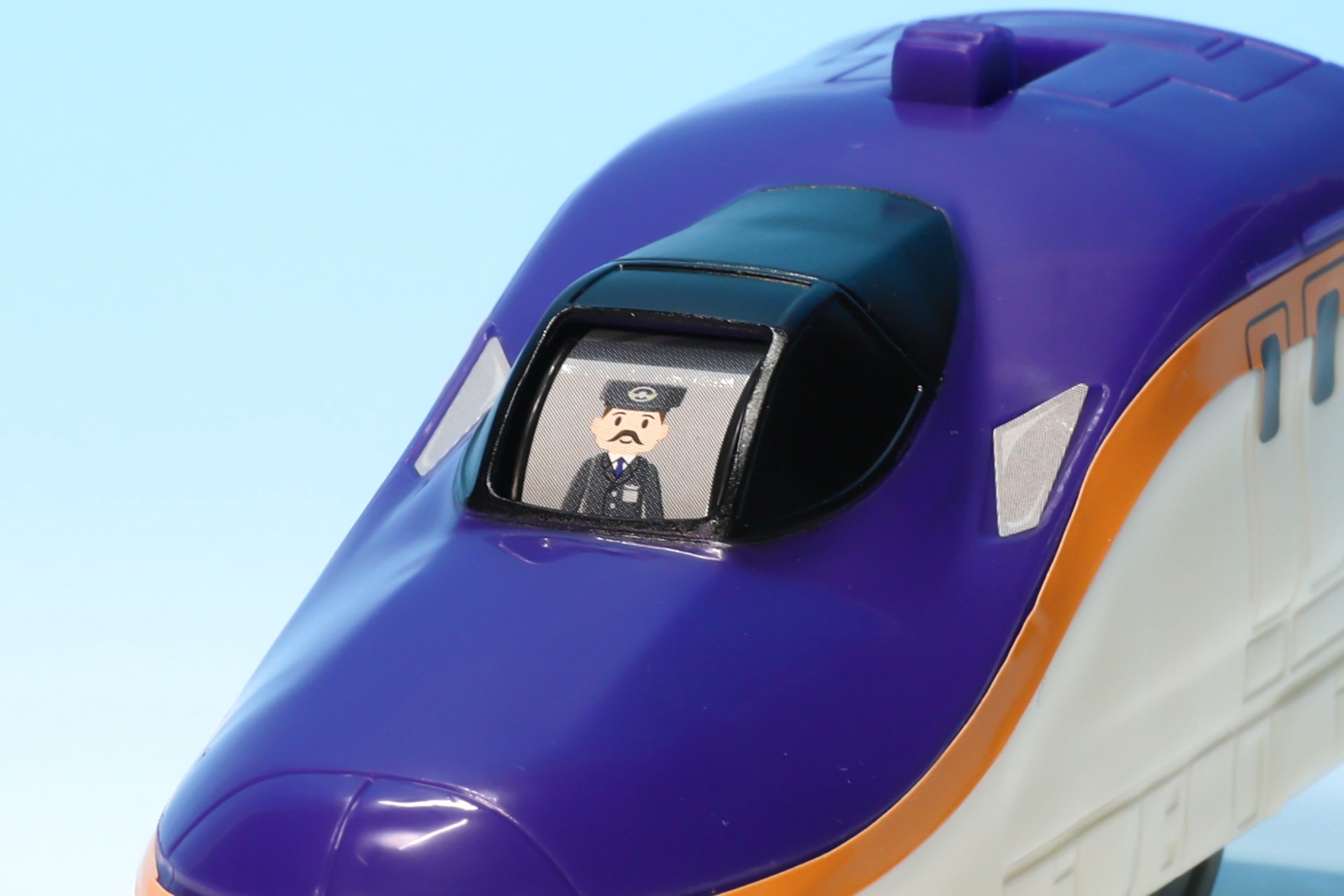 屋根のレバーを動かすと、運転席の絵が変化する
