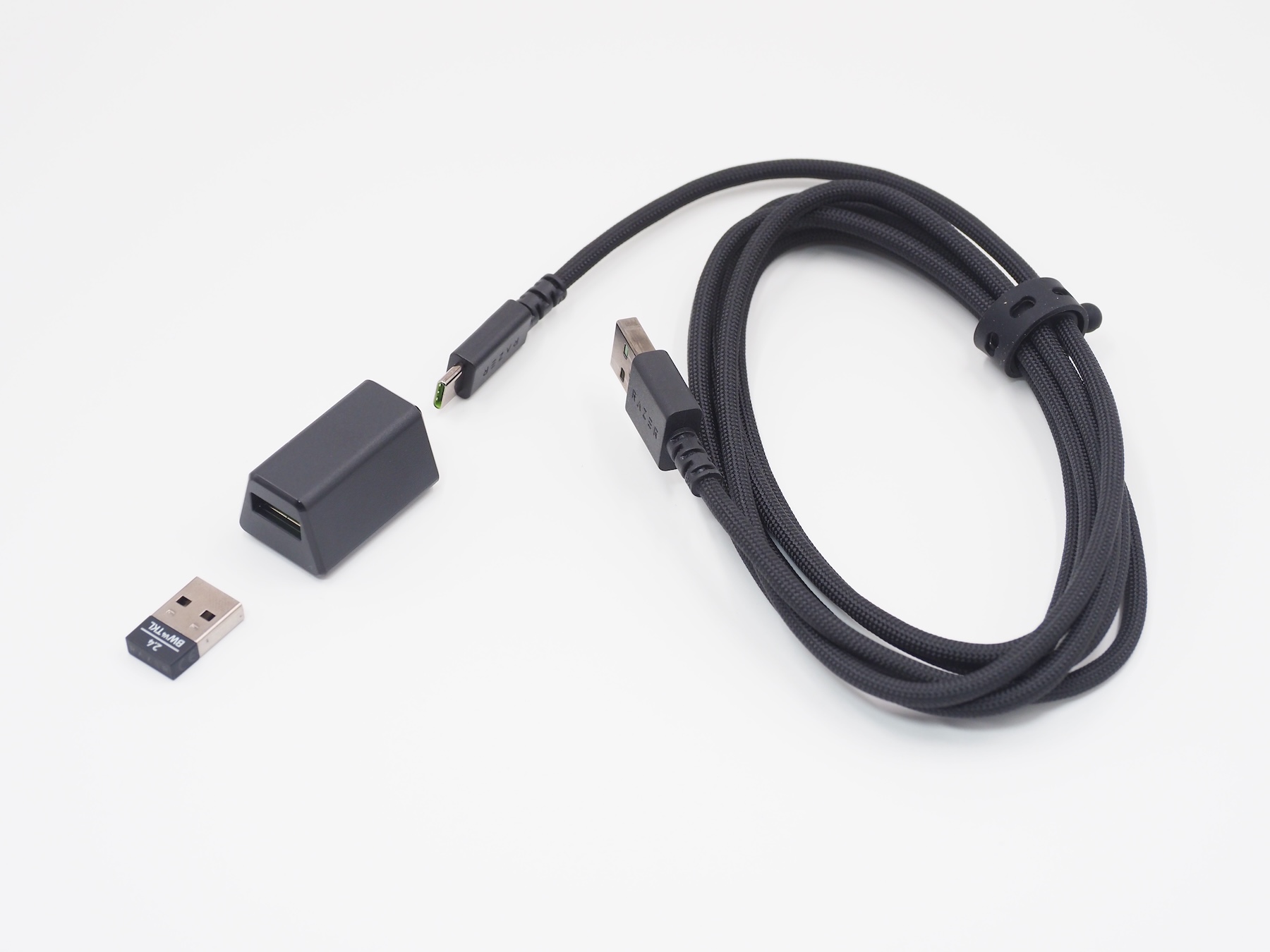 接続はRazer HyperSpeed Wireless／Bluetooth／有線に対応