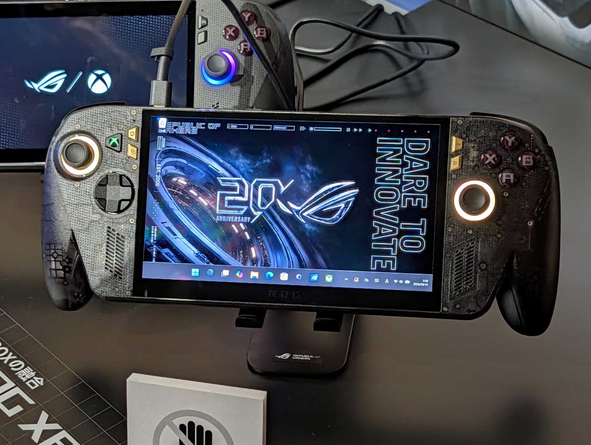 ASUSの最新ポータブルゲーミングPC「ROG Xbox Ally X20」