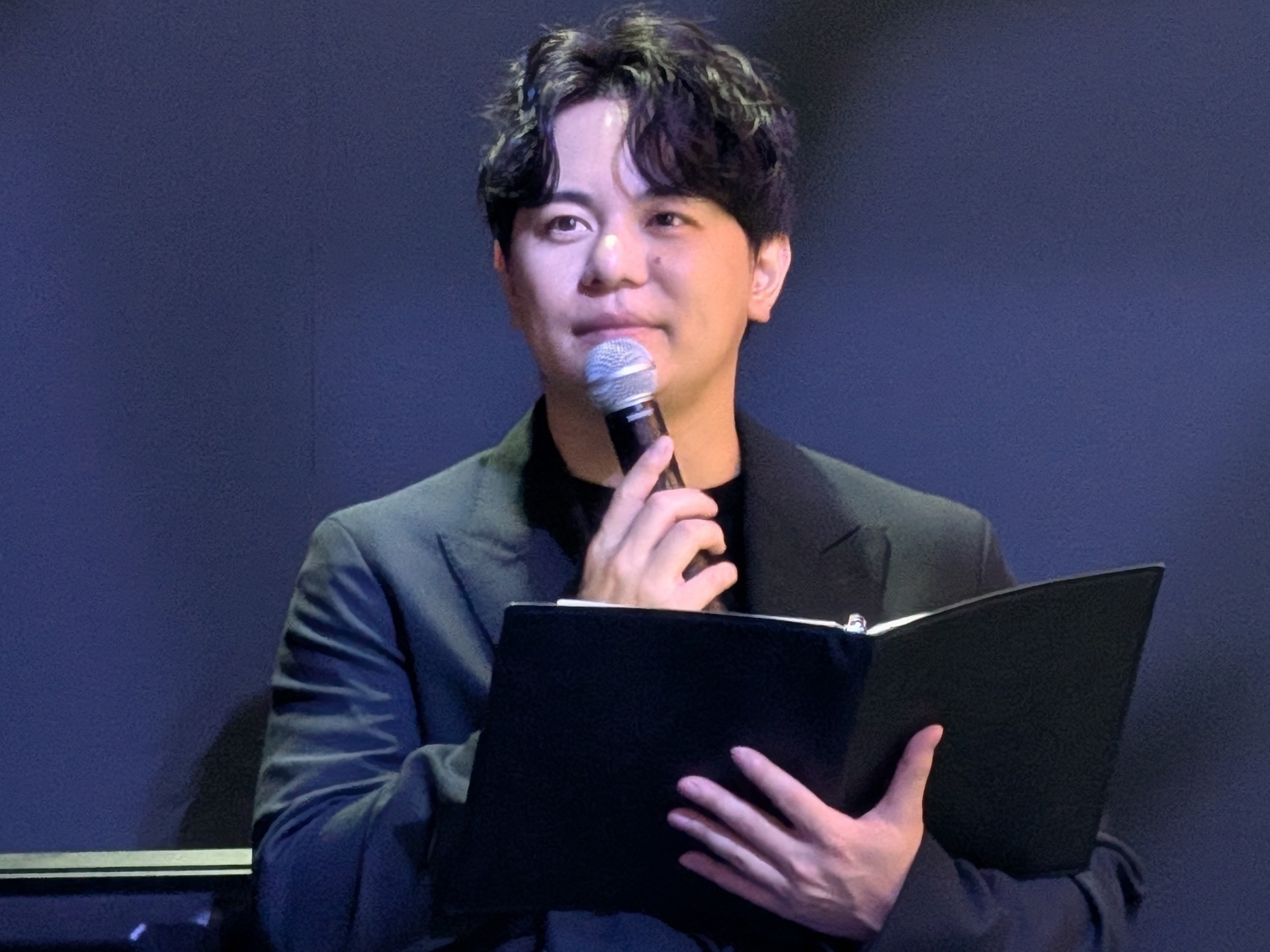 MCはeスポーツキャスターの平岩康佑氏が務めた