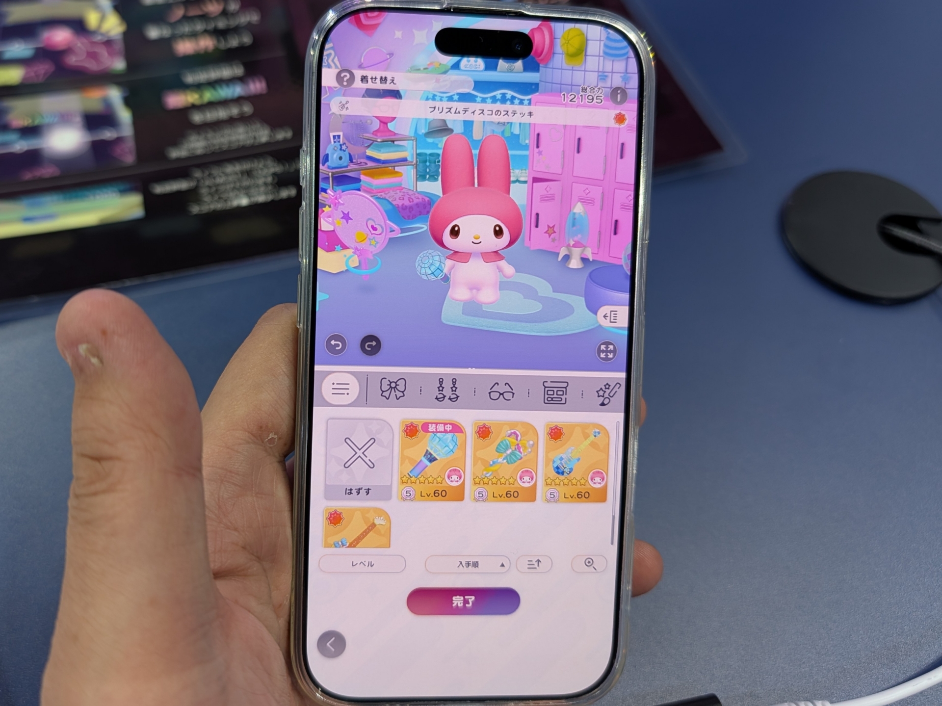 メインのドレス以外にも豊富なアクセサリーが用意されている