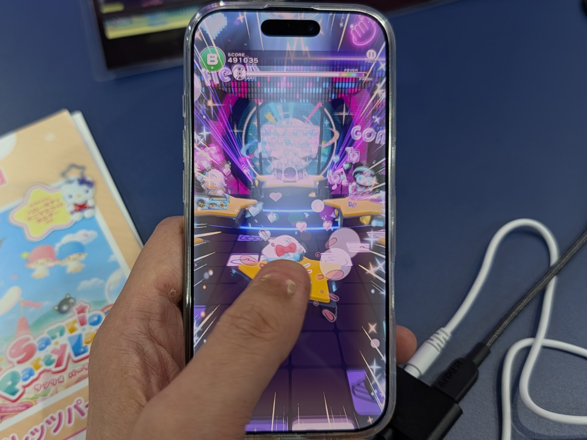 「フィーバーモード」時は画面内に浮かぶ泡を次々と連打するだけなので気持ちいい